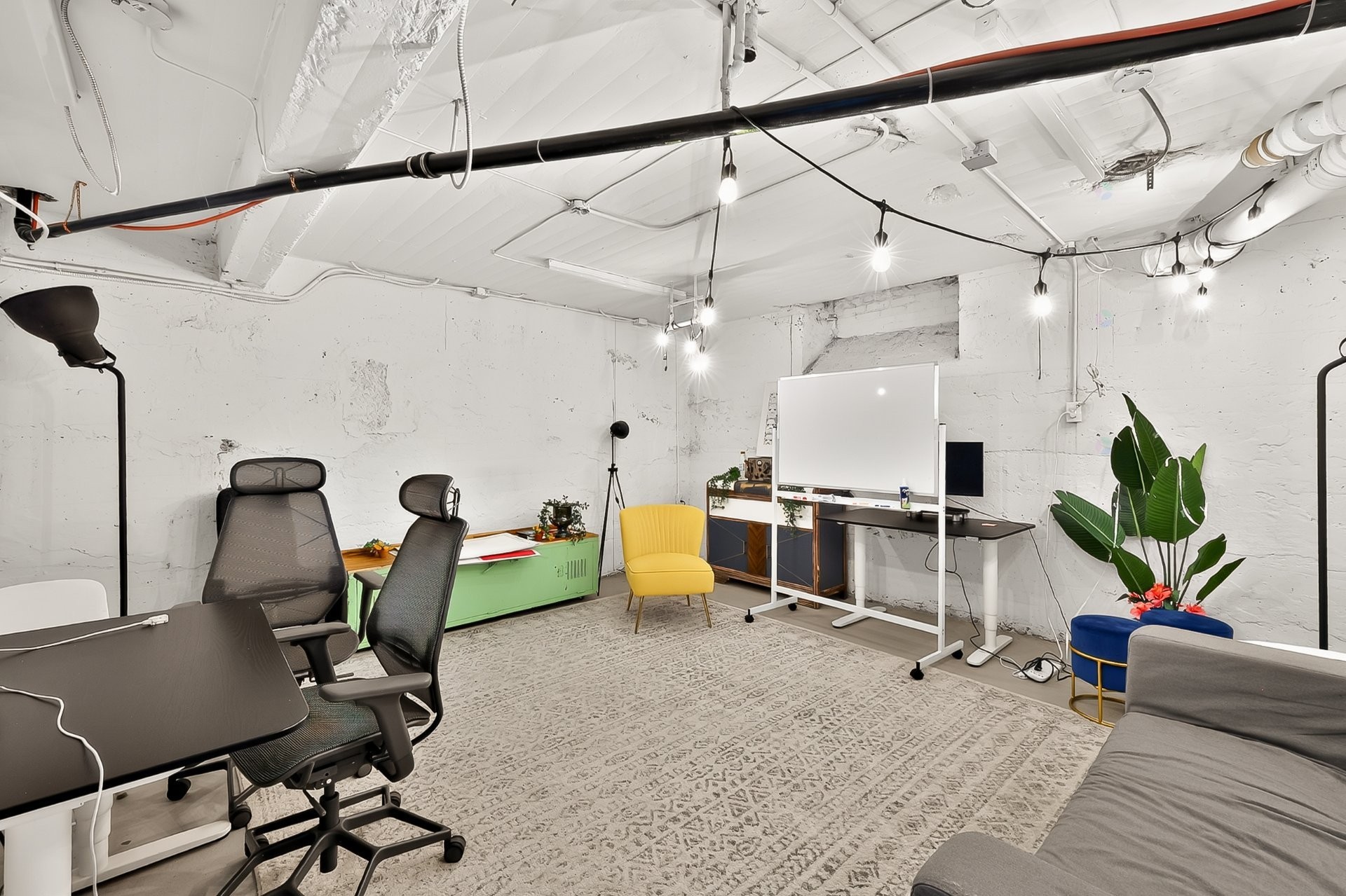 









4082


Rue St-Jacques

,
Montréal (Le Sud-Ouest),




QC
H4C1J2

