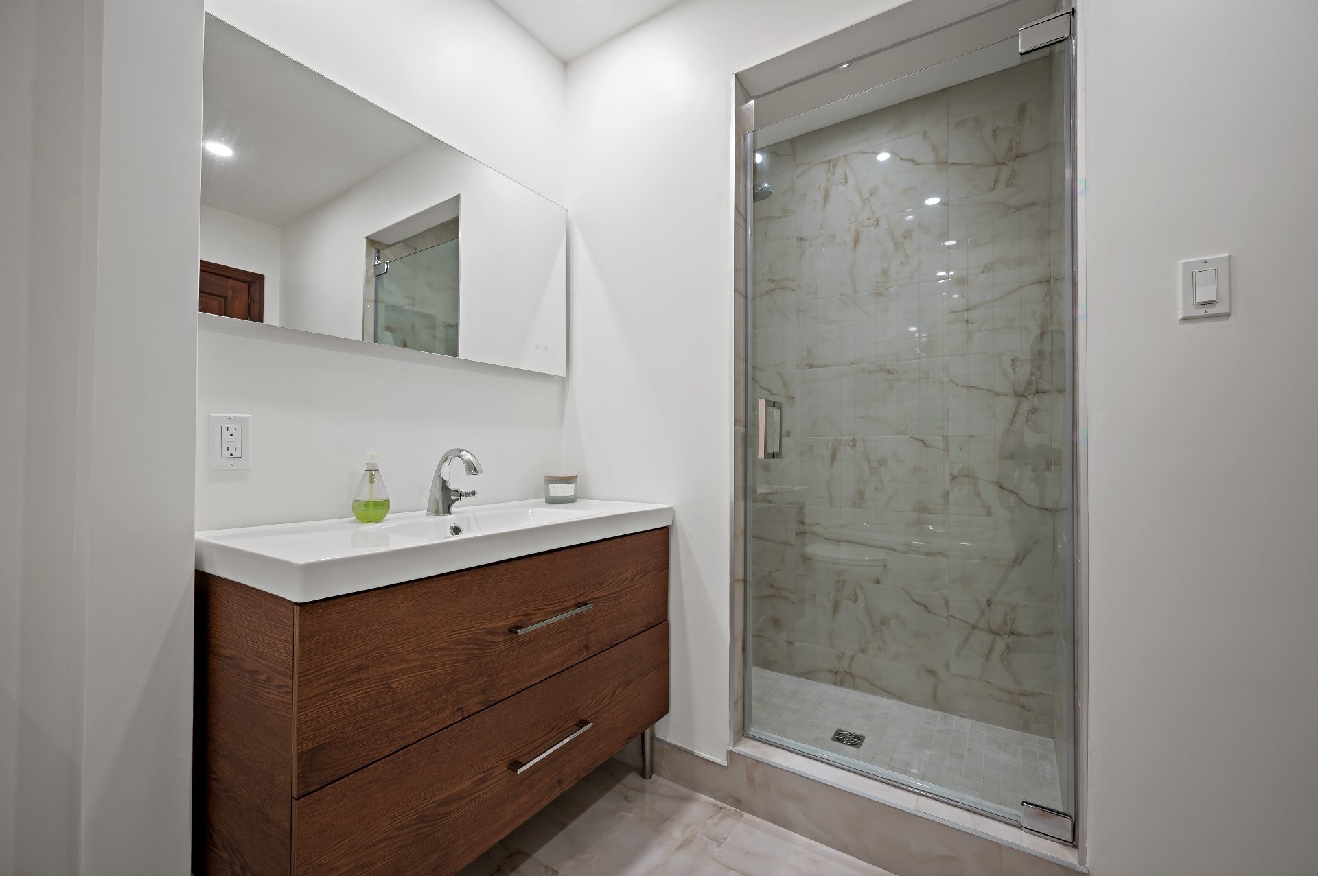 









300


Rue du Mont-Plaisant

, 10,
Mont-Tremblant,




QC
J8E1L2


