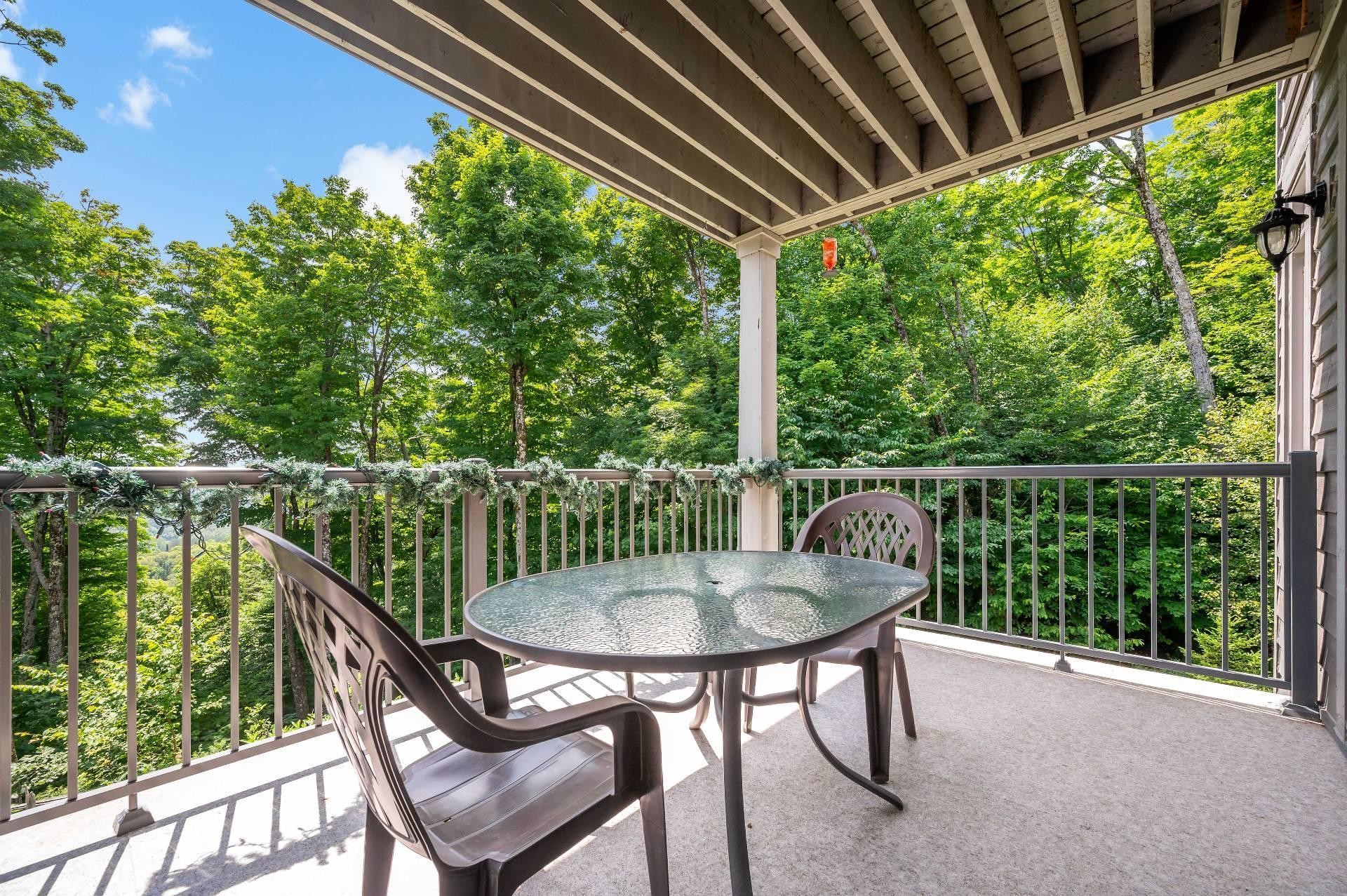 









300


Rue du Mont-Plaisant

, 10,
Mont-Tremblant,




QC
J8E1L2

