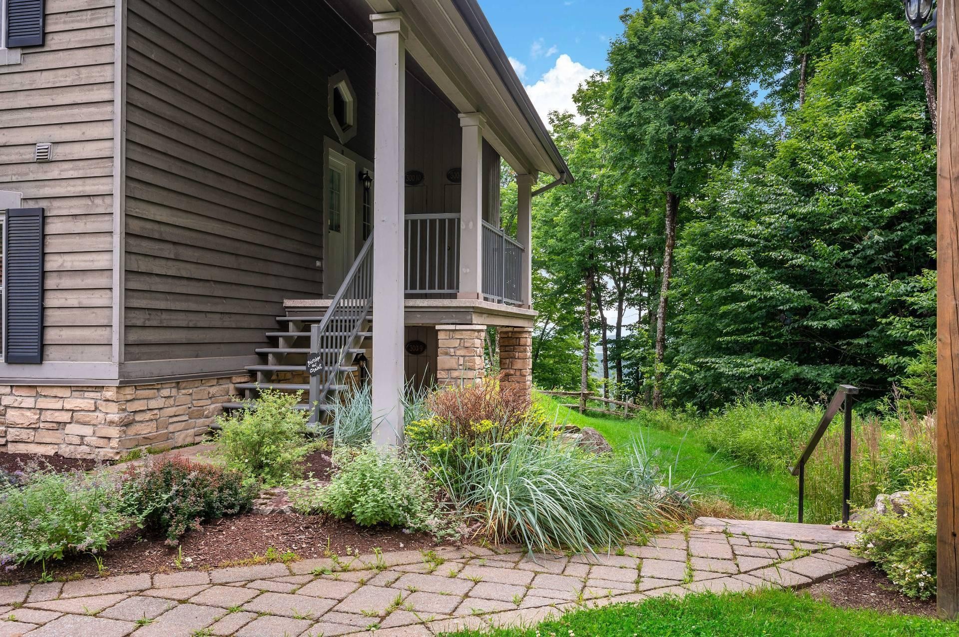 









300


Rue du Mont-Plaisant

, 10,
Mont-Tremblant,




QC
J8E1L2

