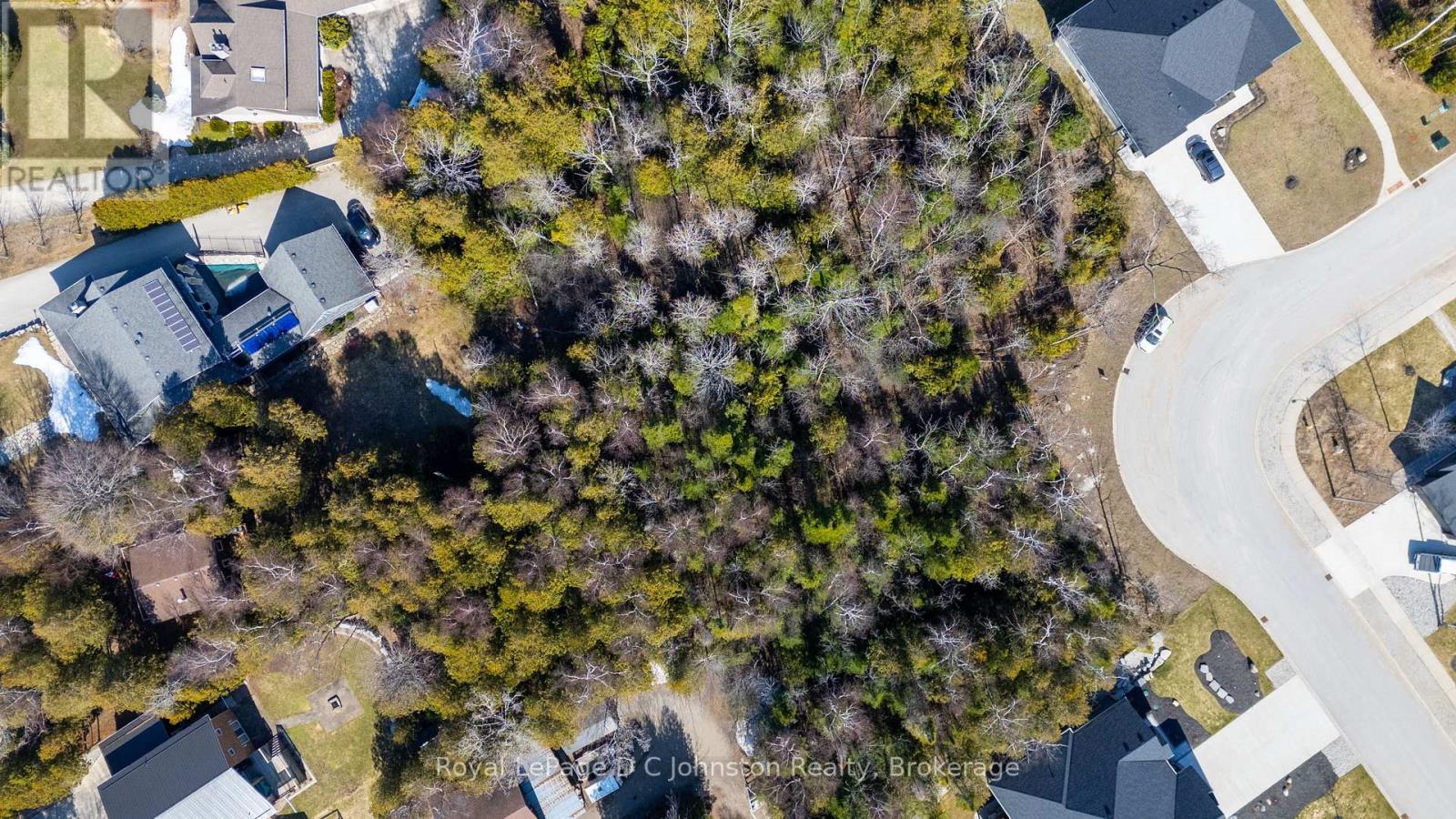 












13 LAKESIDE WOODS CRESCENT

,
Saugeen Shores,







Ontario
N0H2C6

