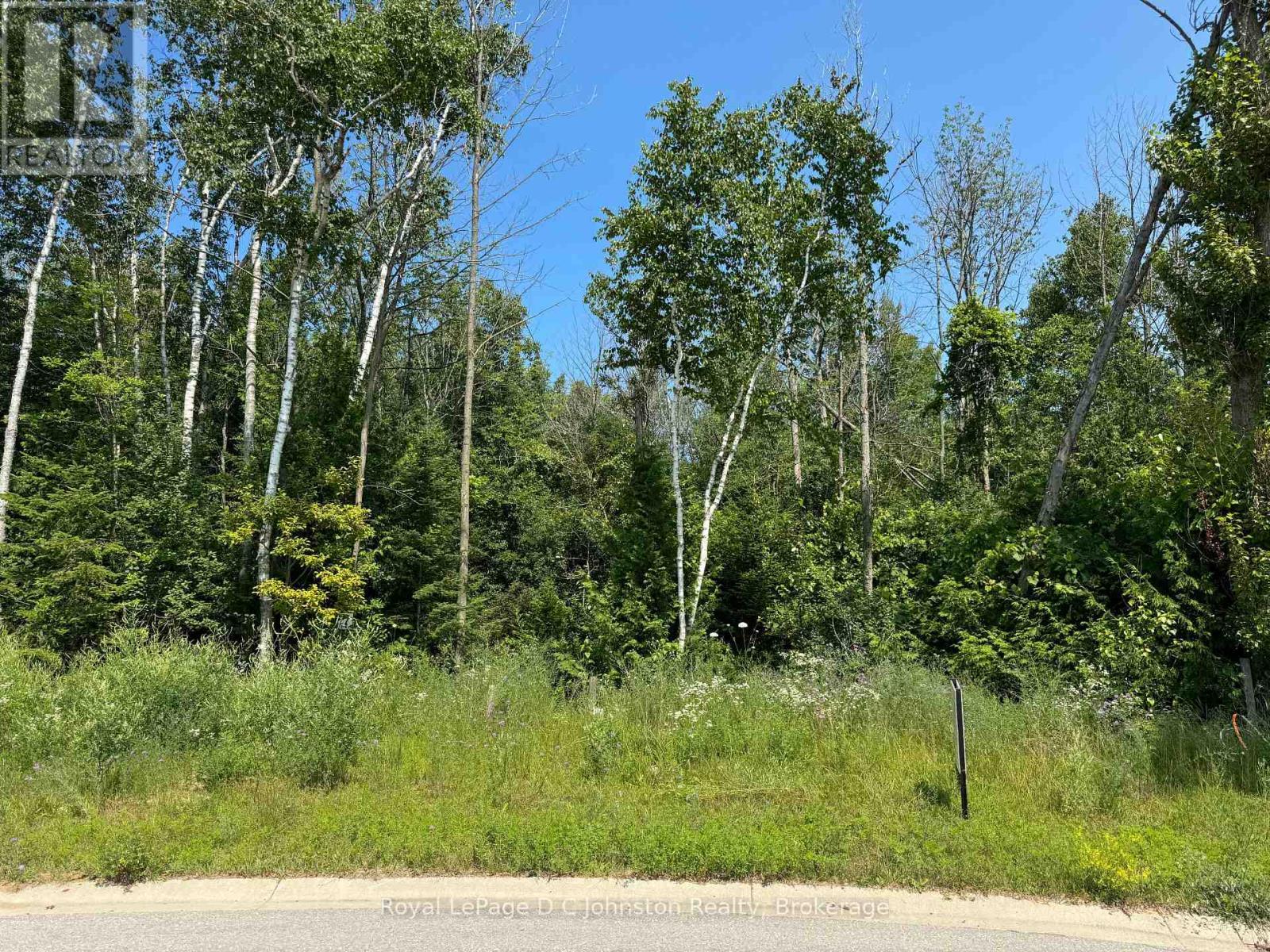 












13 LAKESIDE WOODS CRESCENT

,
Saugeen Shores,







Ontario
N0H2C6

