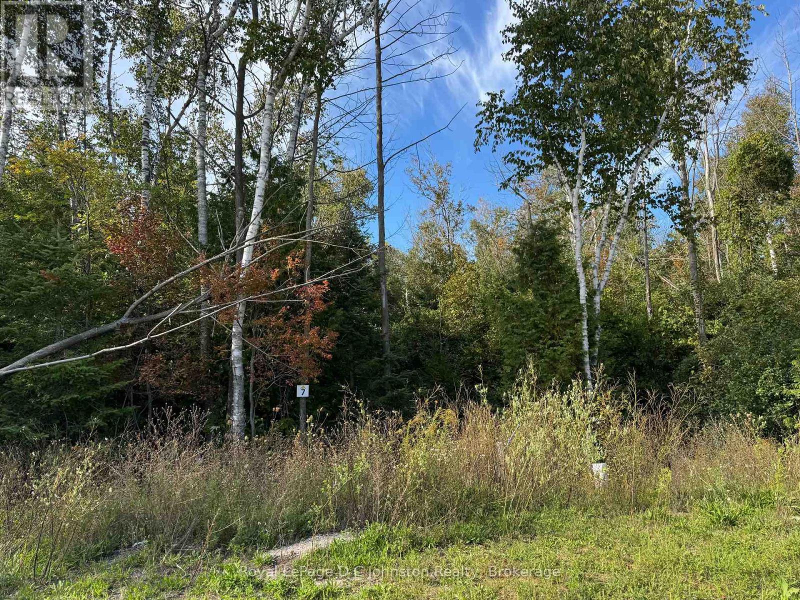 












13 LAKESIDE WOODS CRESCENT

,
Saugeen Shores,







Ontario
N0H2C6

