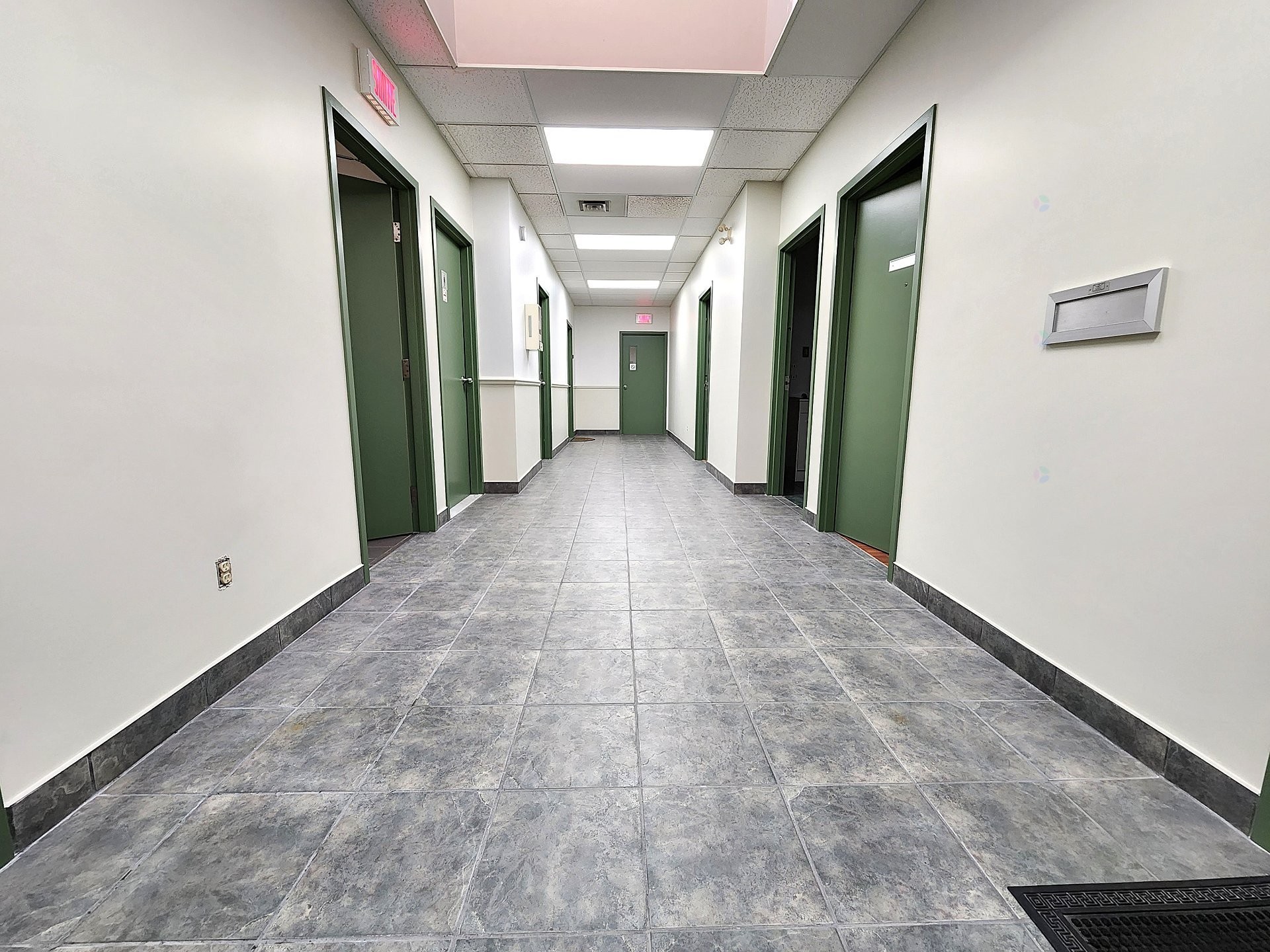 









4707


Boul. des Laurentides

, 103,
Laval (Auteuil),




QC
H7K3G4

