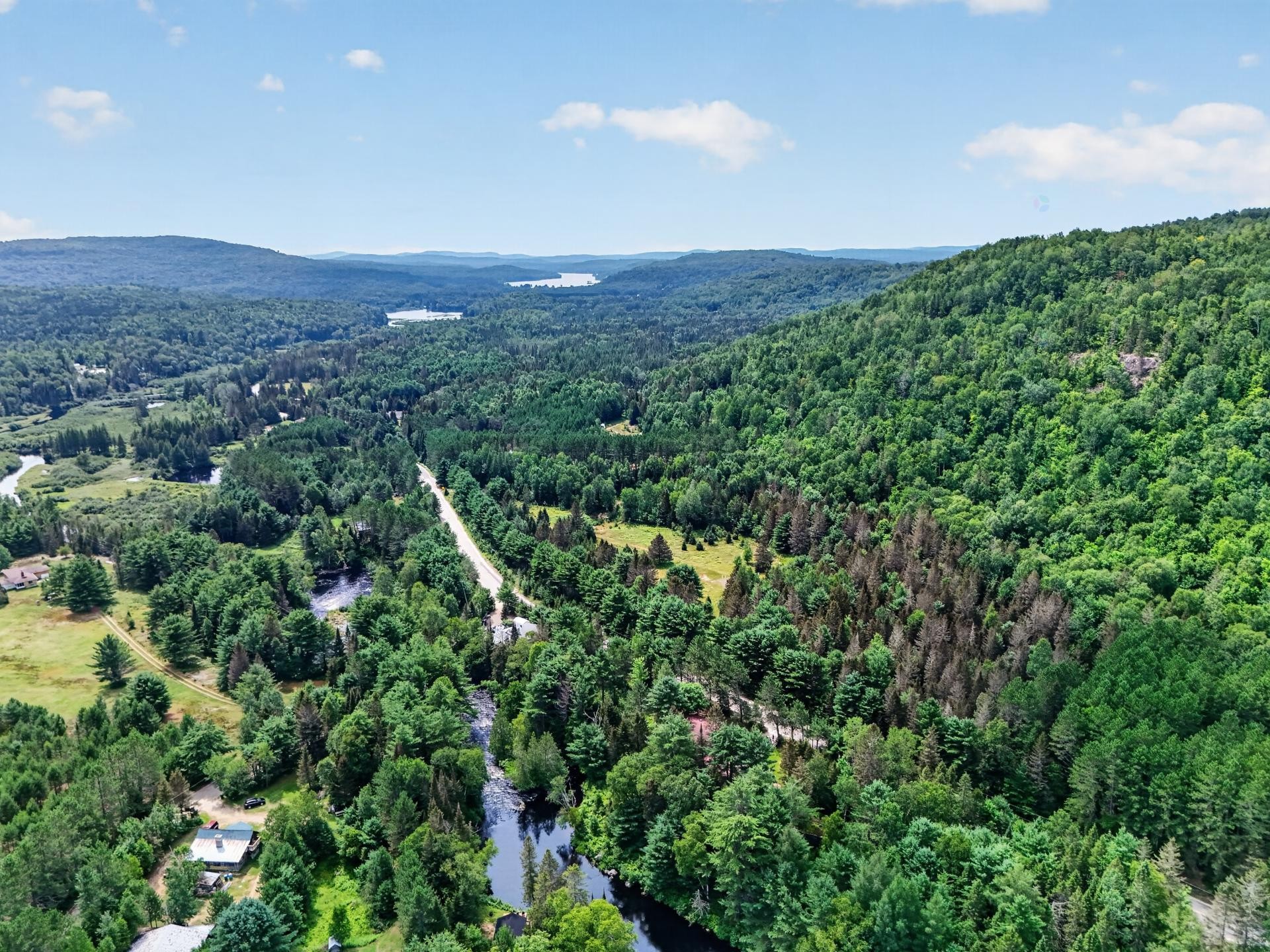 









819


Ch. du Lac-Macaza

,
La Macaza,




QC
J0T1R0

