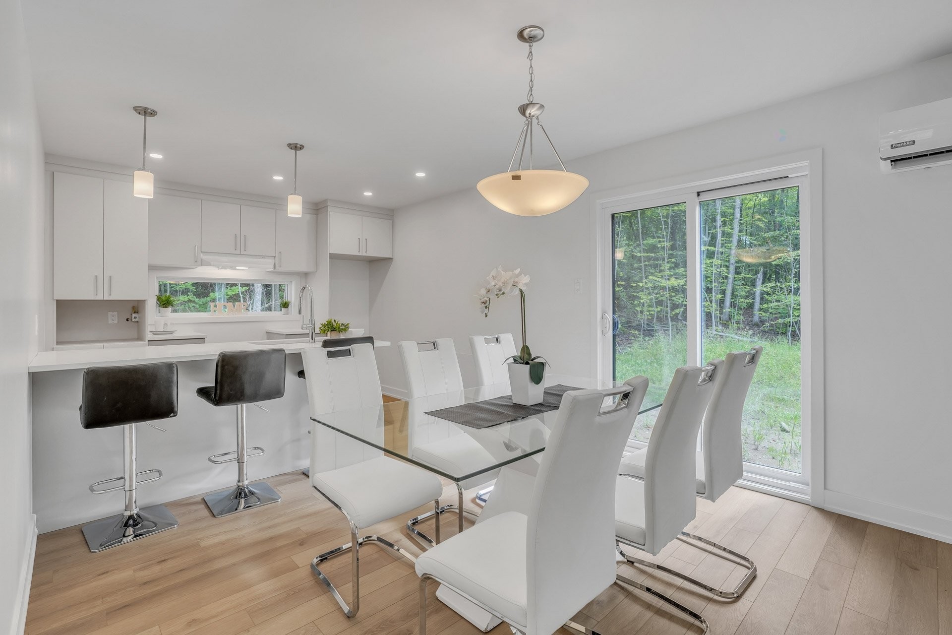 









14A


Ch. Crouch

,
Val-des-Monts,




QC
J8M1M9


