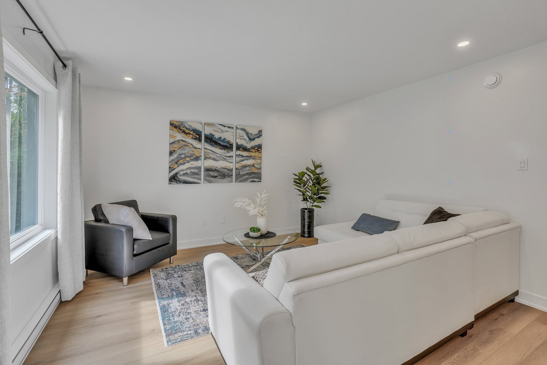 









14A


Ch. Crouch

,
Val-des-Monts,




QC
J8M1M9

