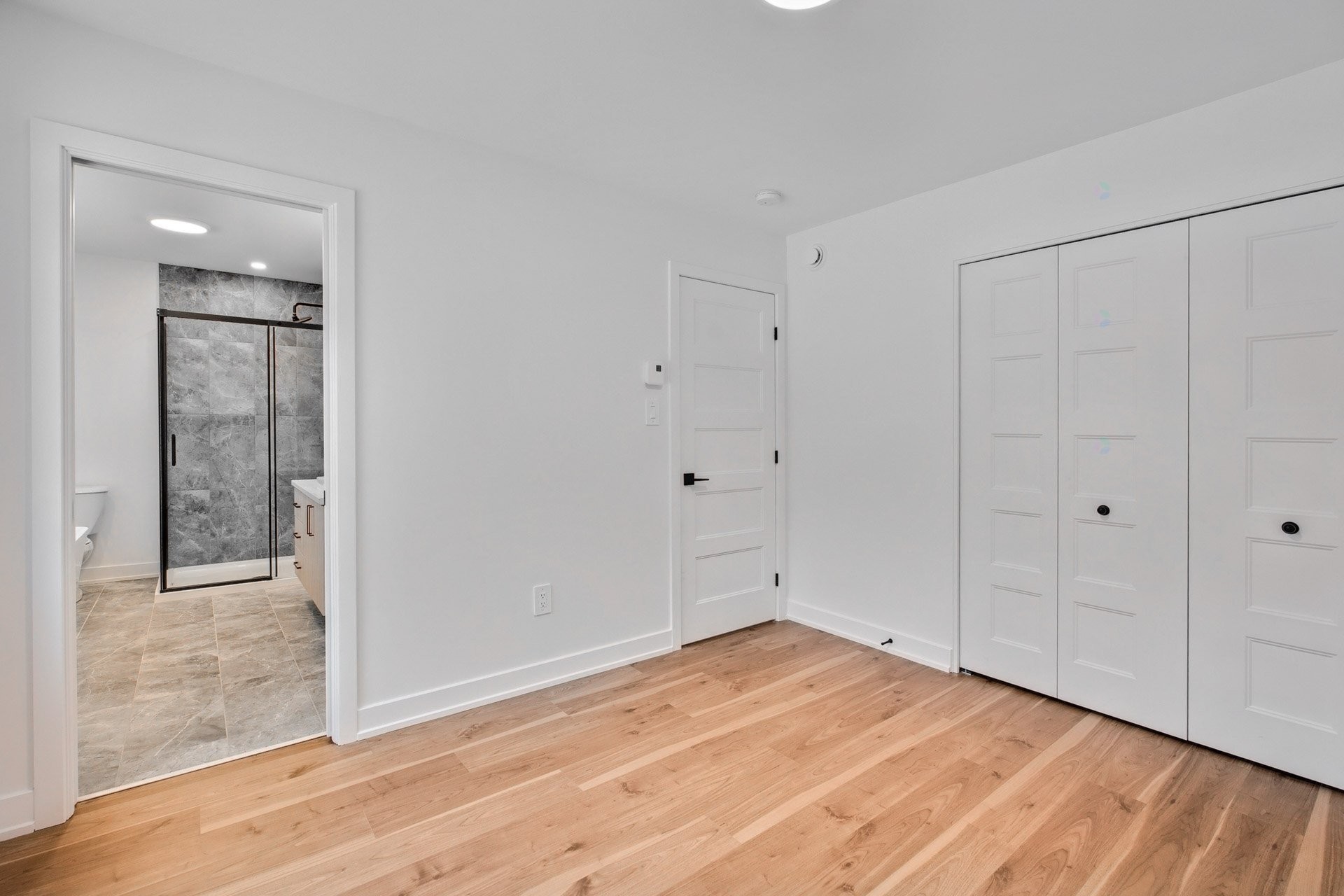 









15B


Ch. Crouch

,
Val-des-Monts,




QC
J8M1M9


