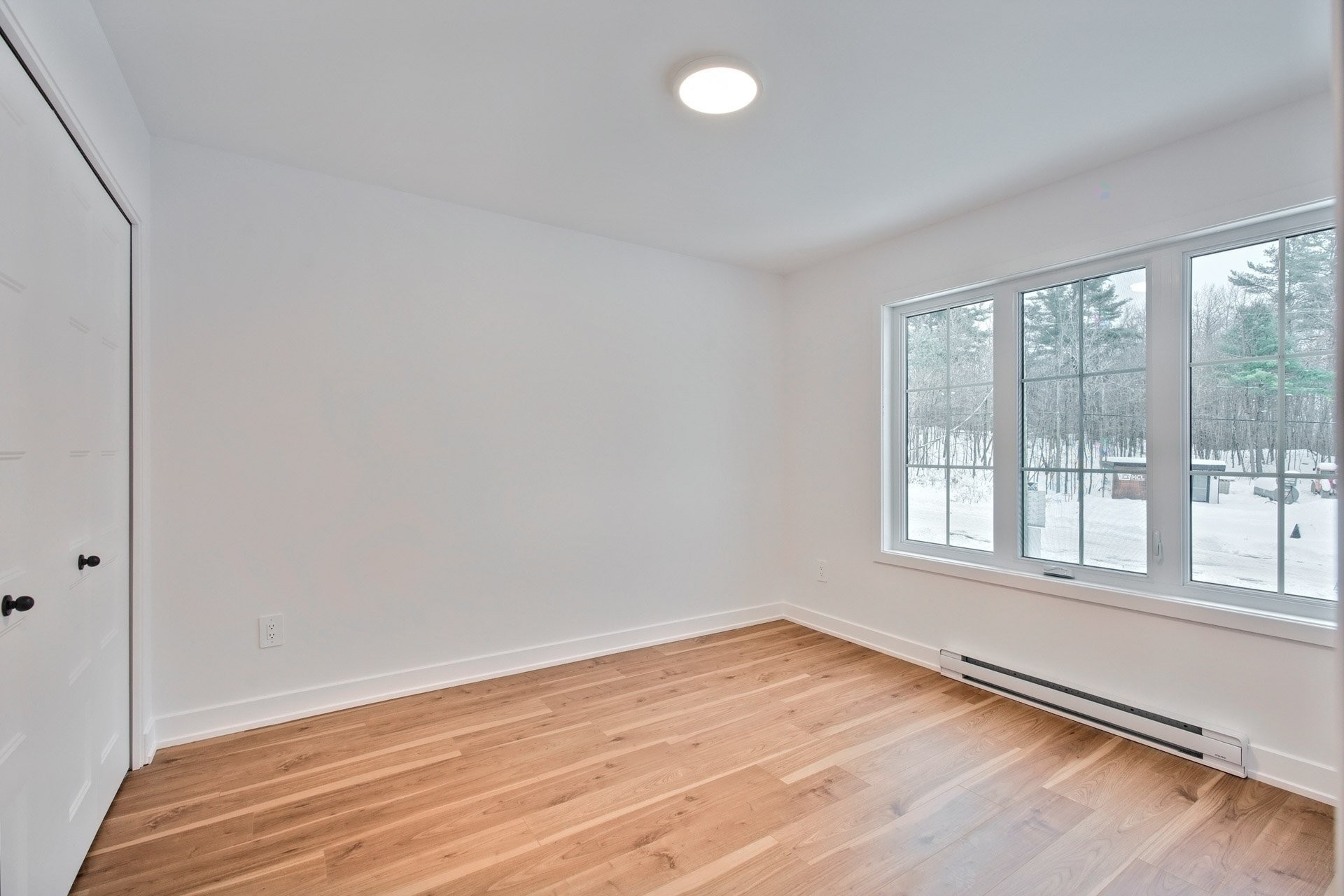









15B


Ch. Crouch

,
Val-des-Monts,




QC
J8M1M9

