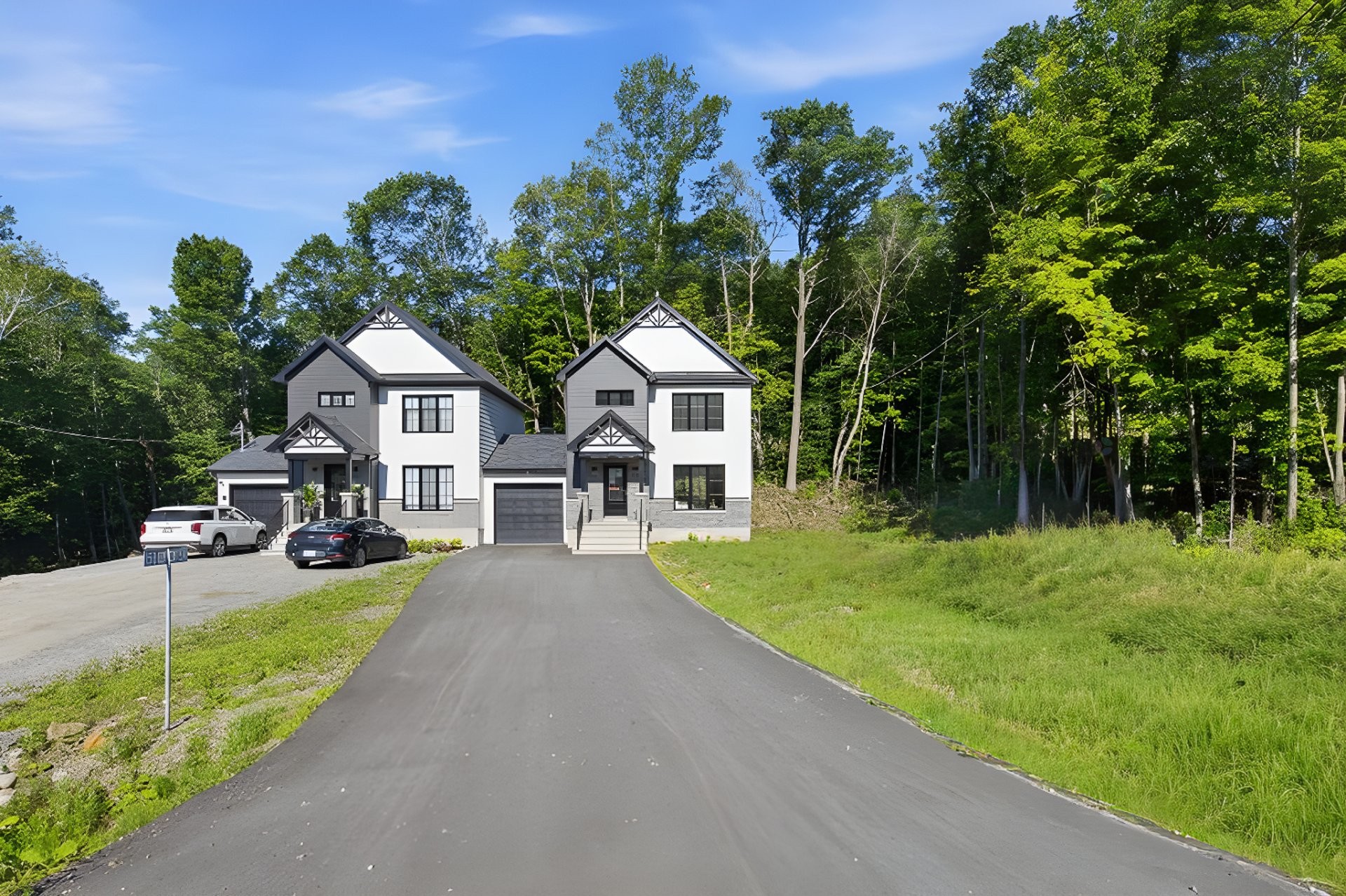









15B


Ch. Crouch

,
Val-des-Monts,




QC
J8M1M9

