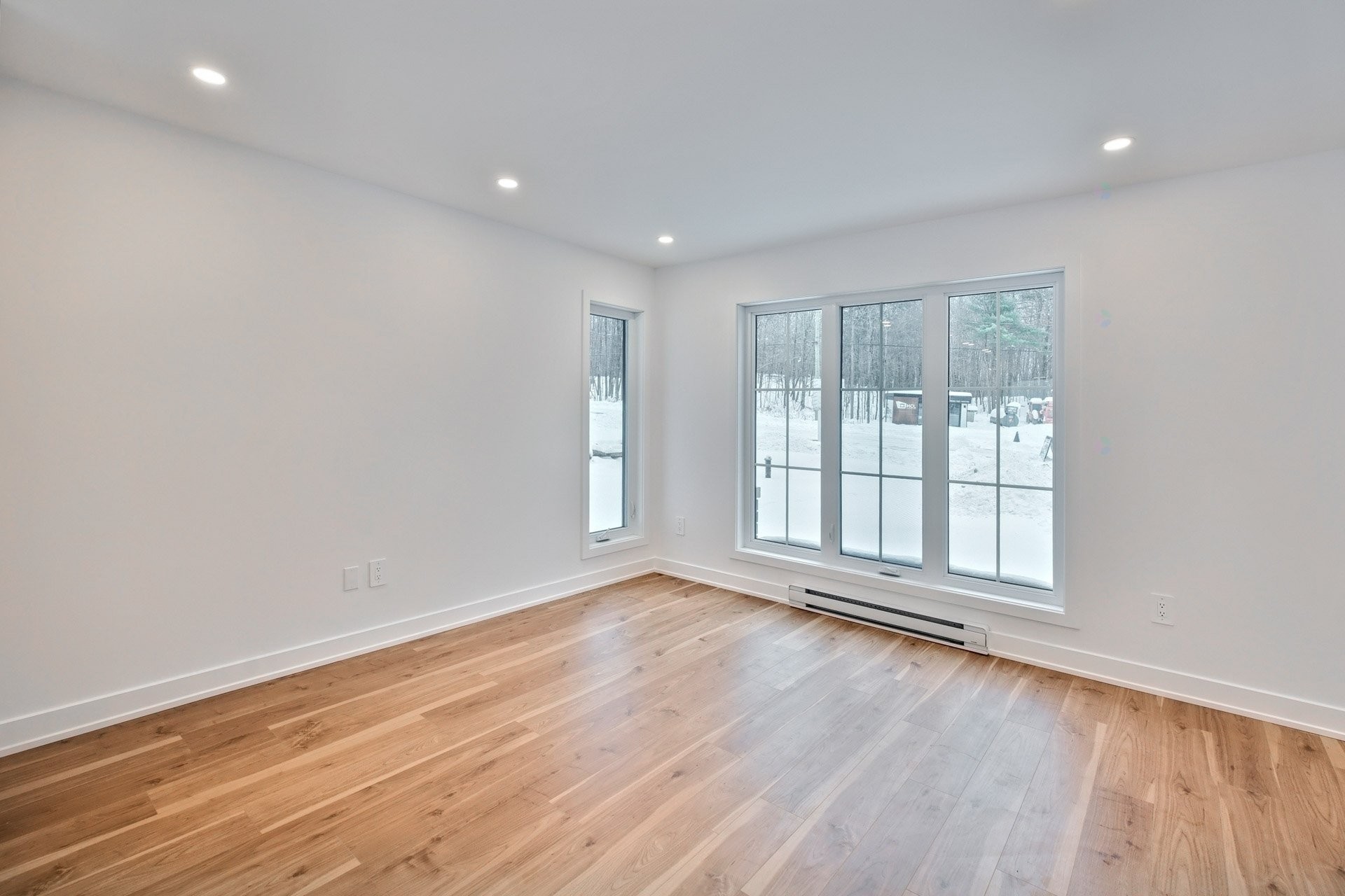 









15B


Ch. Crouch

,
Val-des-Monts,




QC
J8M1M9

