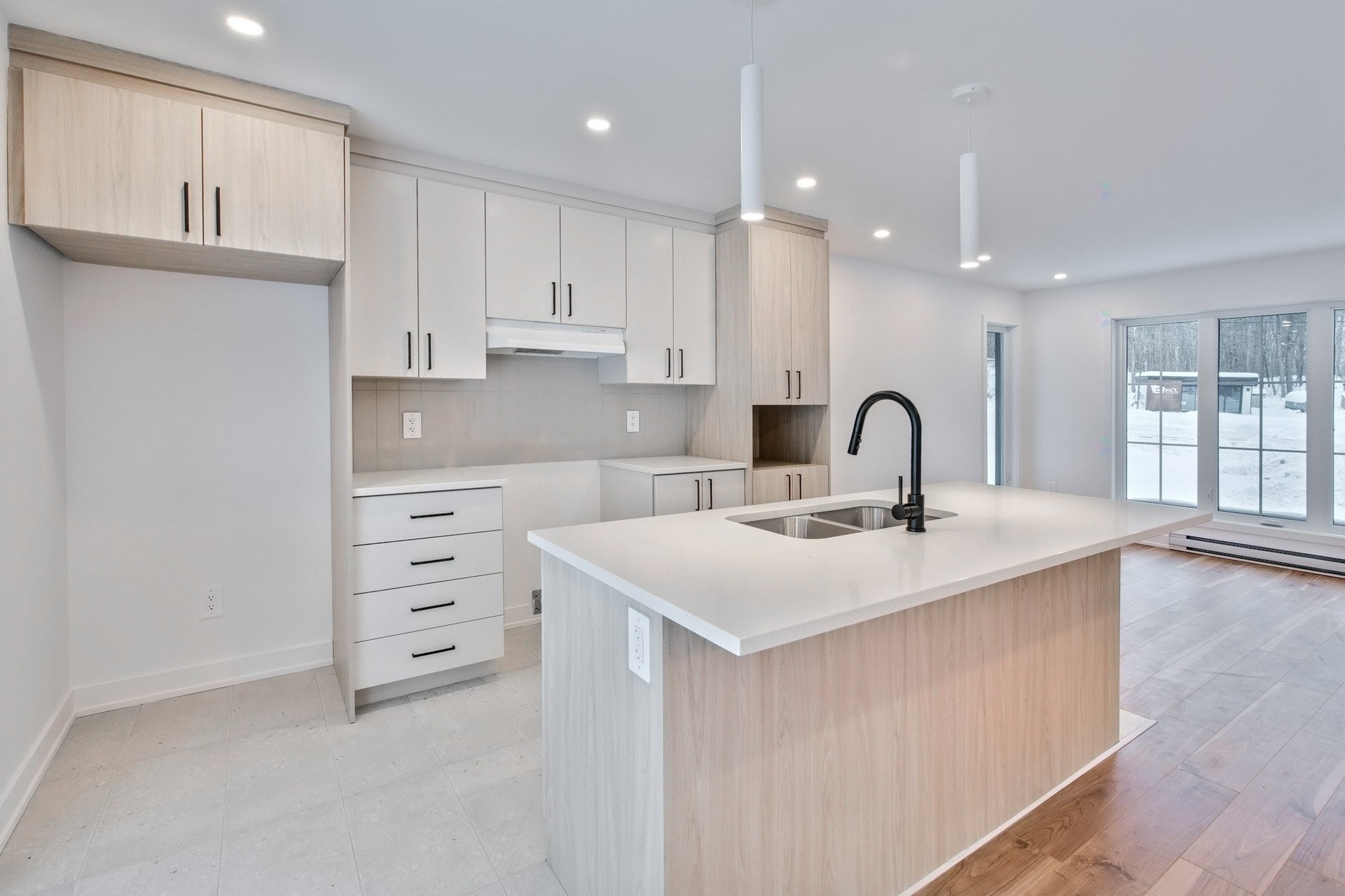 









15B


Ch. Crouch

,
Val-des-Monts,




QC
J8M1M9

