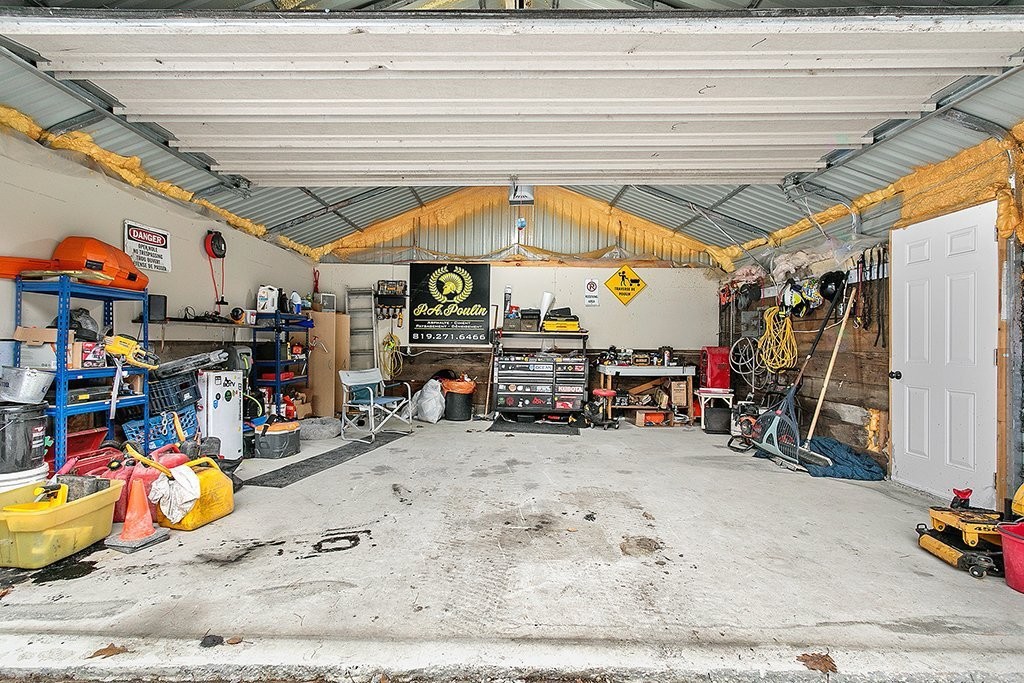 









6


Av. Fernbank

,
Bristol,




QC
J0X1G0

