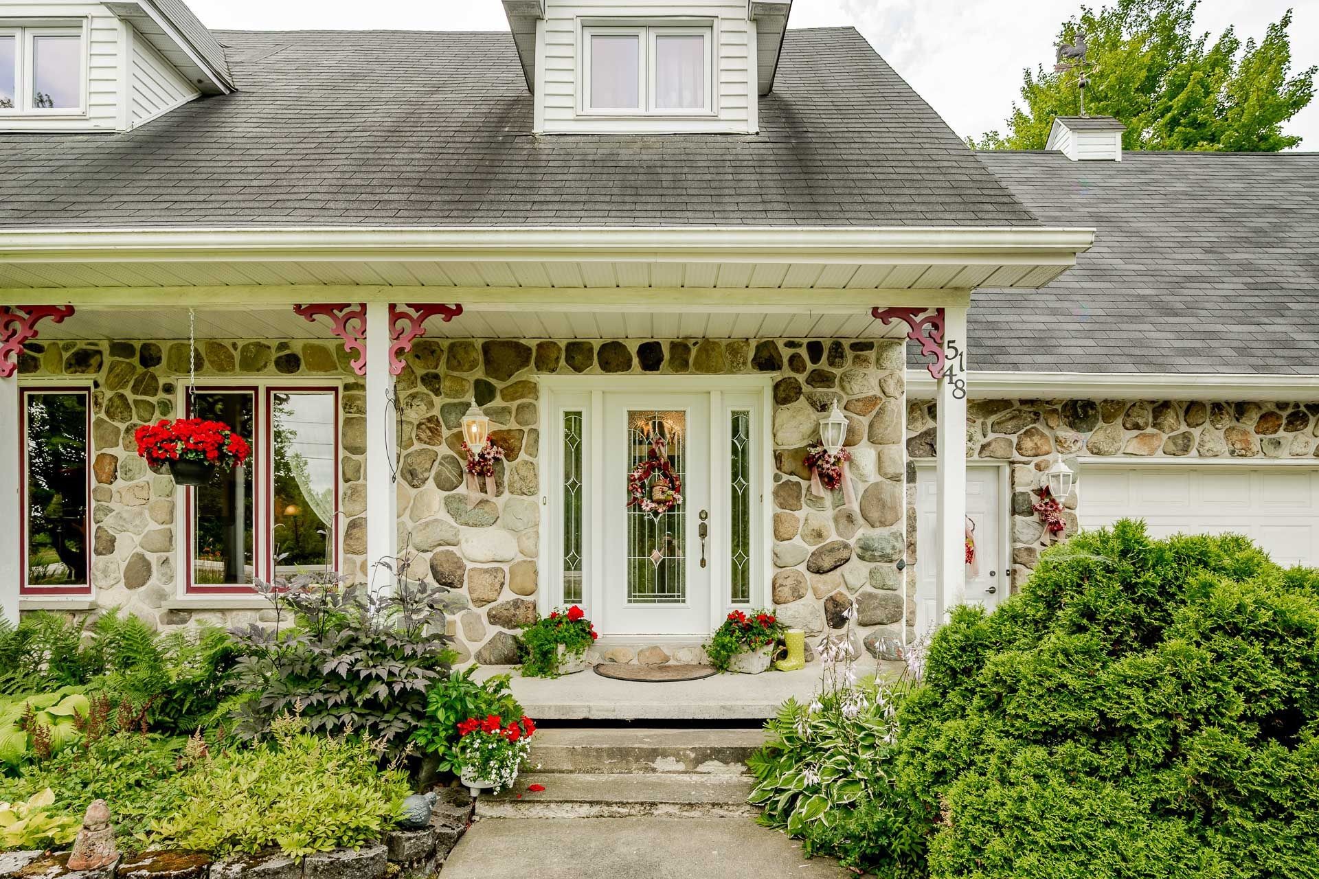 









5148


Ch. Blanchette

,
Sherbrooke (Brompton/Rock Forest/Saint-Élie/Deauville),




QC
J1N0C7

