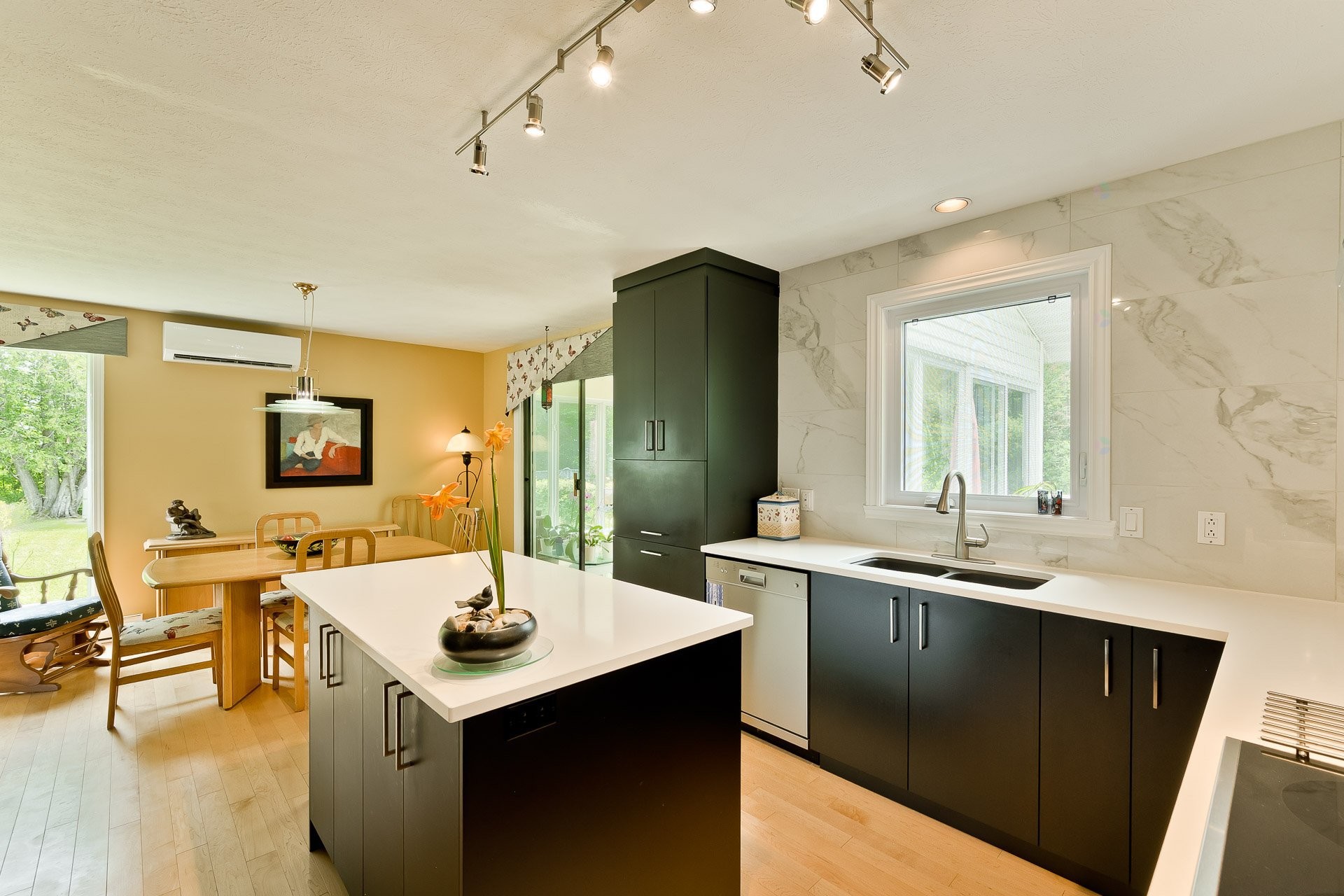 









5148


Ch. Blanchette

,
Sherbrooke (Brompton/Rock Forest/Saint-Élie/Deauville),




QC
J1N0C7


