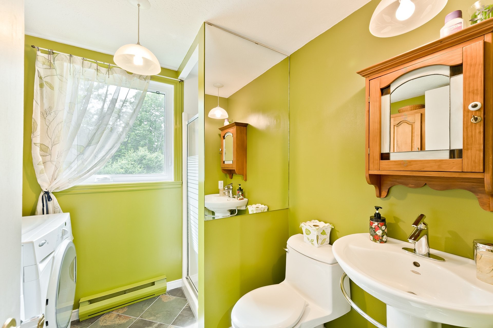 









5148


Ch. Blanchette

,
Sherbrooke (Brompton/Rock Forest/Saint-Élie/Deauville),




QC
J1N0C7

