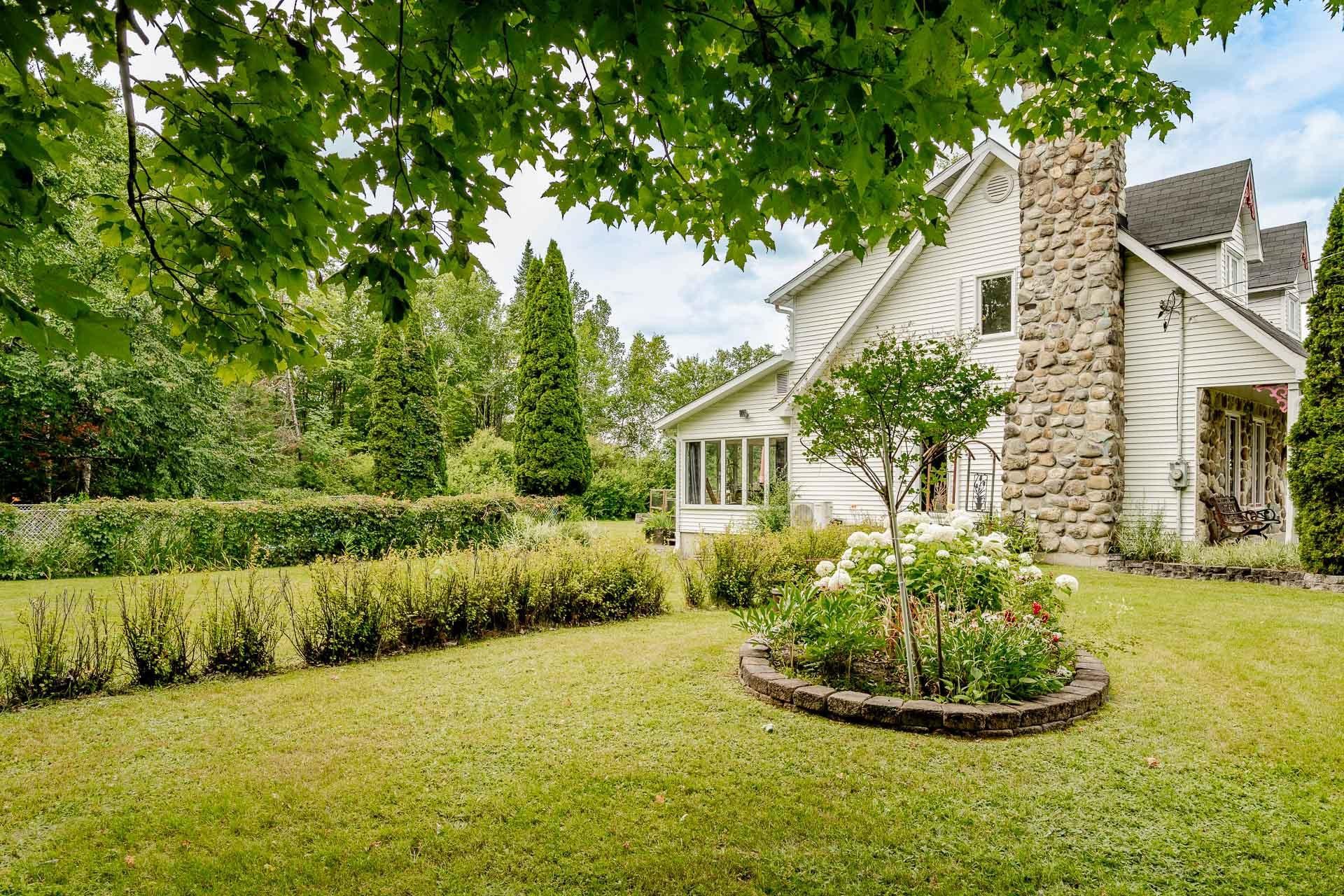 









5148


Ch. Blanchette

,
Sherbrooke (Brompton/Rock Forest/Saint-Élie/Deauville),




QC
J1N0C7

