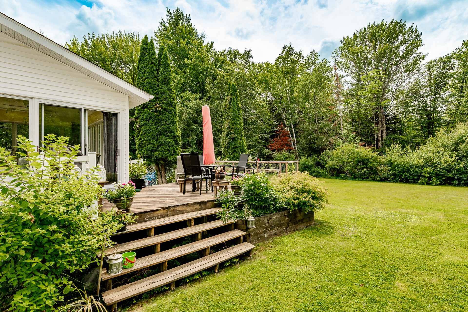 









5148


Ch. Blanchette

,
Sherbrooke (Brompton/Rock Forest/Saint-Élie/Deauville),




QC
J1N0C7

