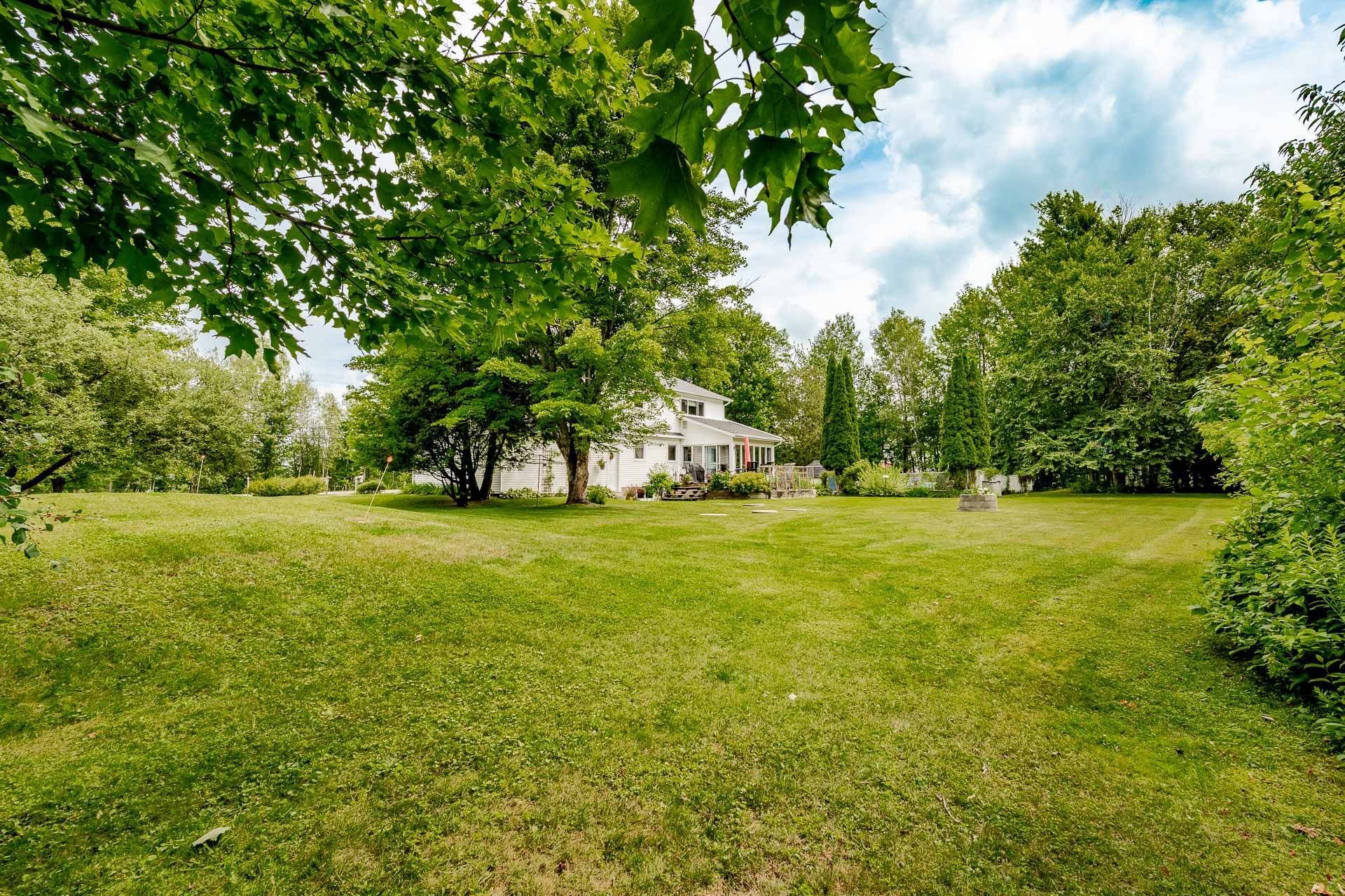 









5148


Ch. Blanchette

,
Sherbrooke (Brompton/Rock Forest/Saint-Élie/Deauville),




QC
J1N0C7

