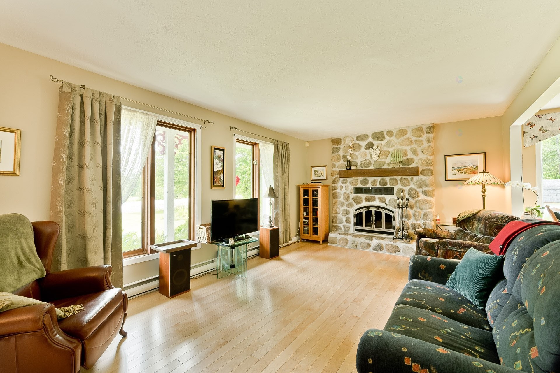 









5148


Ch. Blanchette

,
Sherbrooke (Brompton/Rock Forest/Saint-Élie/Deauville),




QC
J1N0C7

