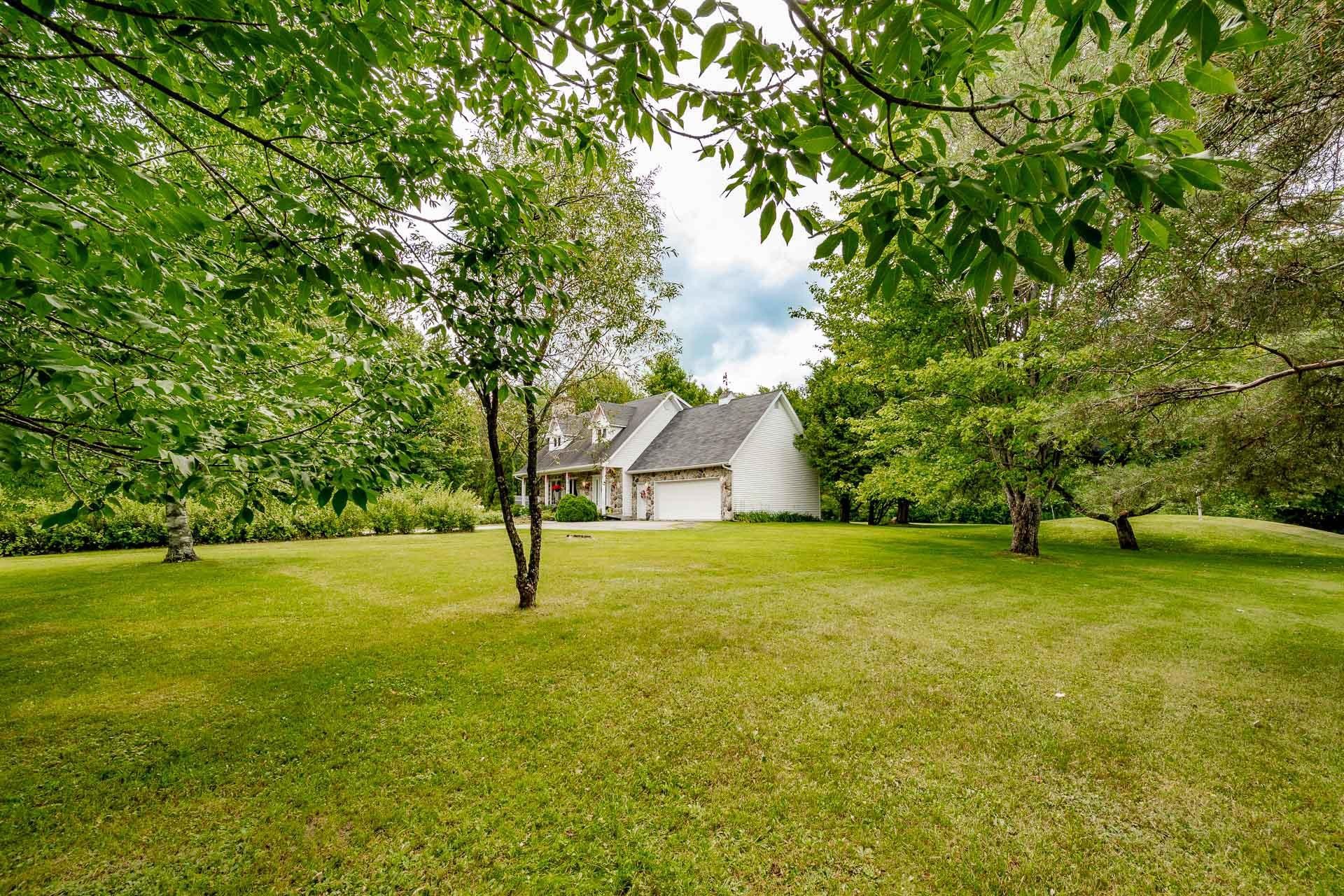 









5148


Ch. Blanchette

,
Sherbrooke (Brompton/Rock Forest/Saint-Élie/Deauville),




QC
J1N0C7

