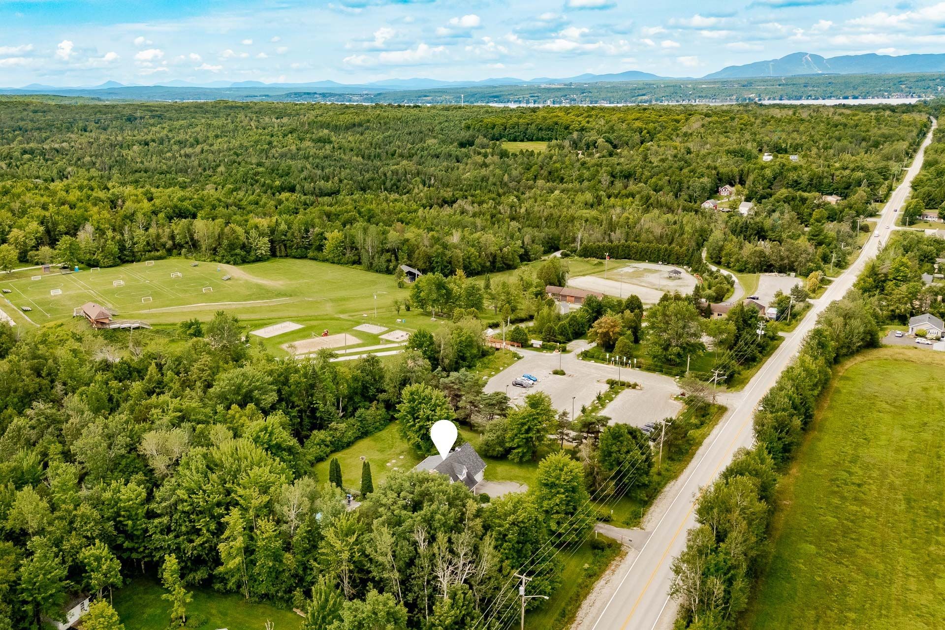 









5148


Ch. Blanchette

,
Sherbrooke (Brompton/Rock Forest/Saint-Élie/Deauville),




QC
J1N0C7

