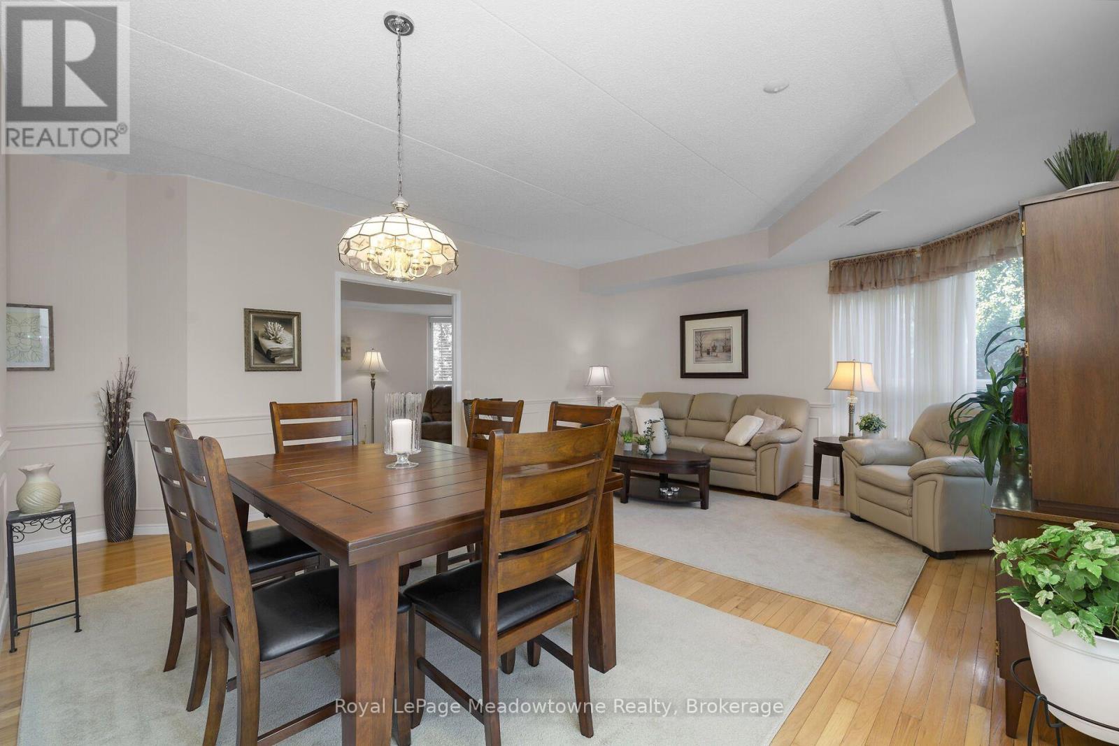 












210 - 2075 AMHERST HEIGHTS DRIVE

,
Burlington (Brant Hills),




Ontario
L7P5B8


