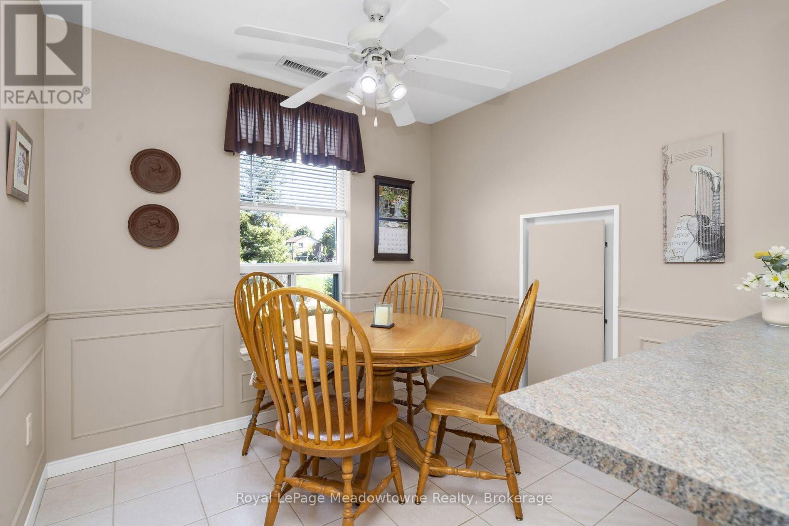 












210 - 2075 AMHERST HEIGHTS DRIVE

,
Burlington (Brant Hills),




Ontario
L7P5B8

