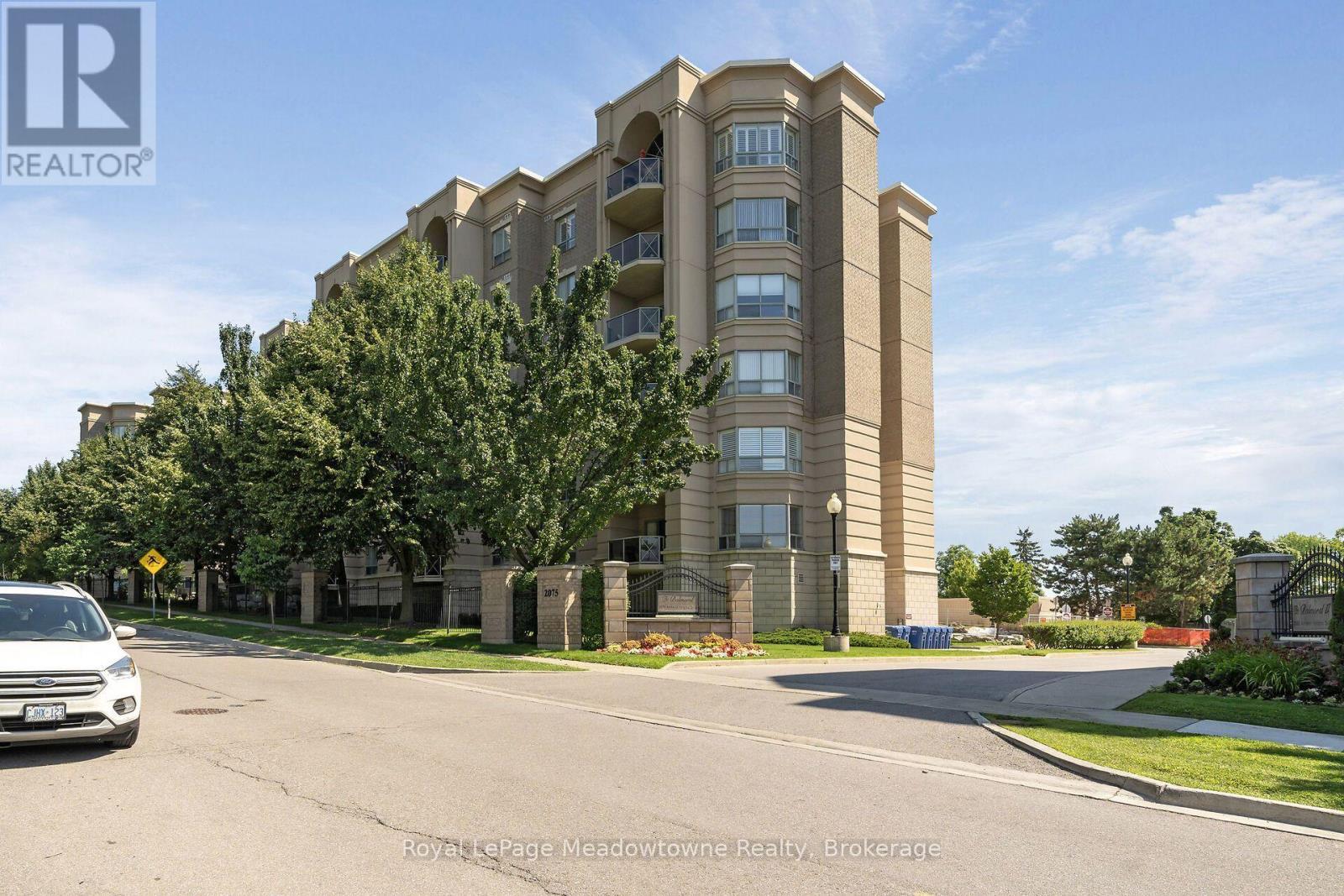












210 - 2075 AMHERST HEIGHTS DRIVE

,
Burlington (Brant Hills),




Ontario
L7P5B8

