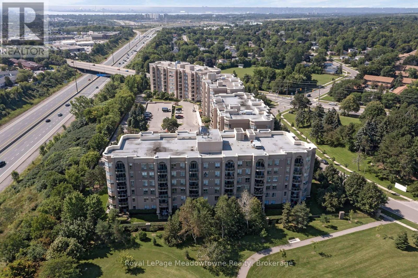 












210 - 2075 AMHERST HEIGHTS DRIVE

,
Burlington (Brant Hills),




Ontario
L7P5B8

