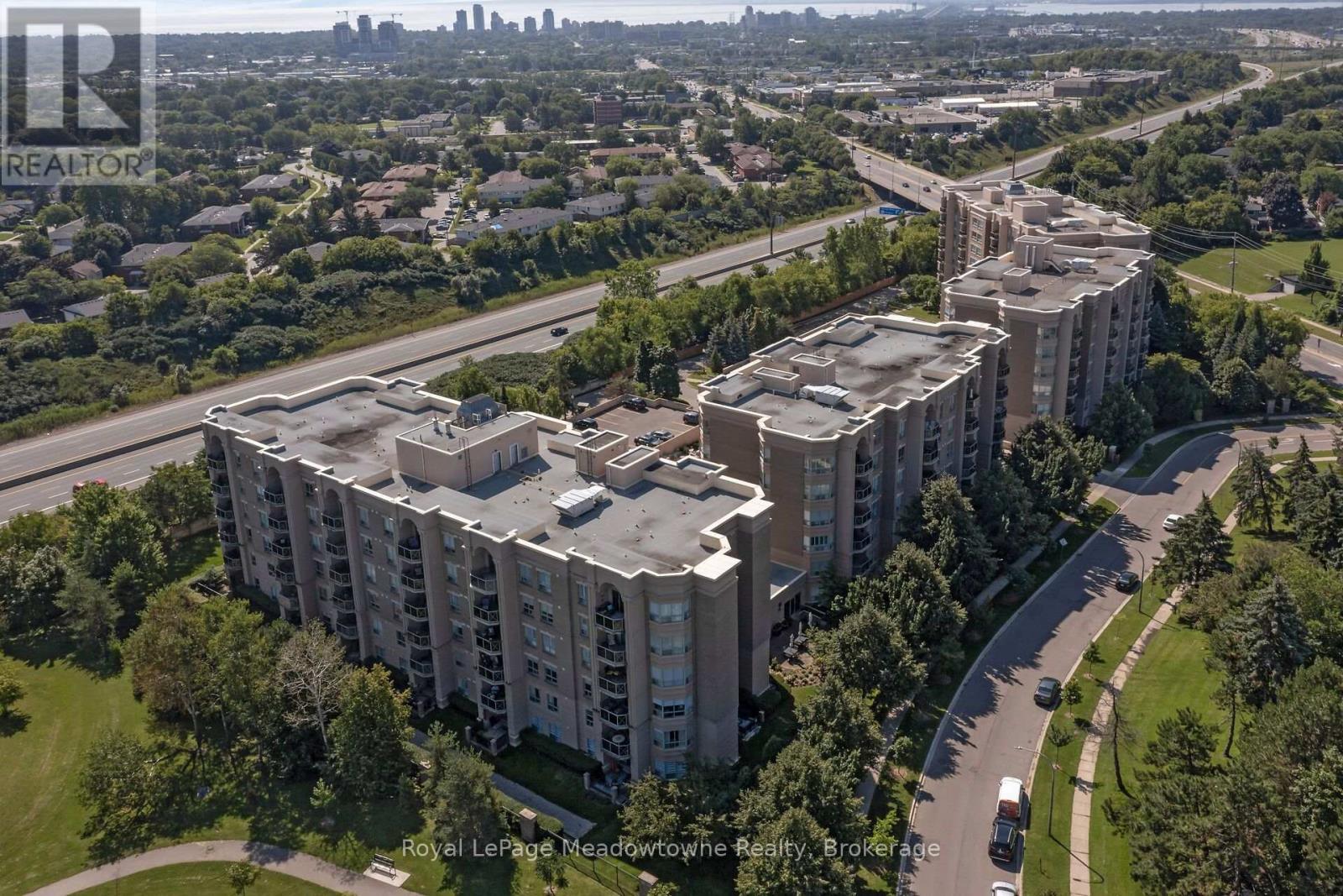 












210 - 2075 AMHERST HEIGHTS DRIVE

,
Burlington (Brant Hills),




Ontario
L7P5B8

