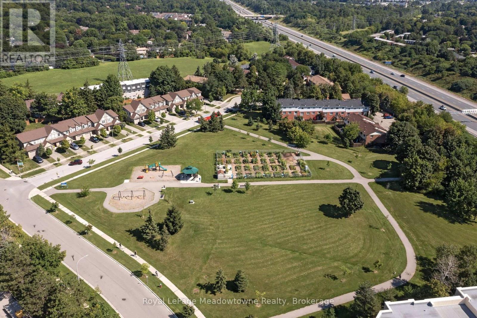 












210 - 2075 AMHERST HEIGHTS DRIVE

,
Burlington (Brant Hills),




Ontario
L7P5B8

