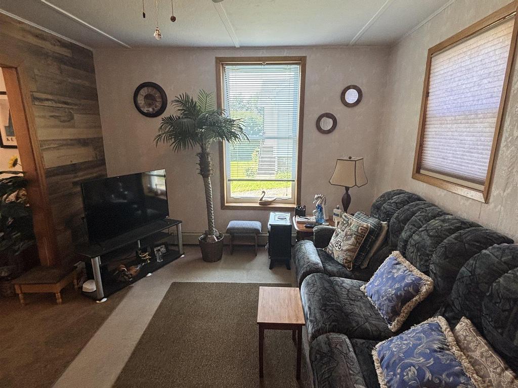 












652 Shore Road

,
Sydney Mines,




NS
B1V 1A1

