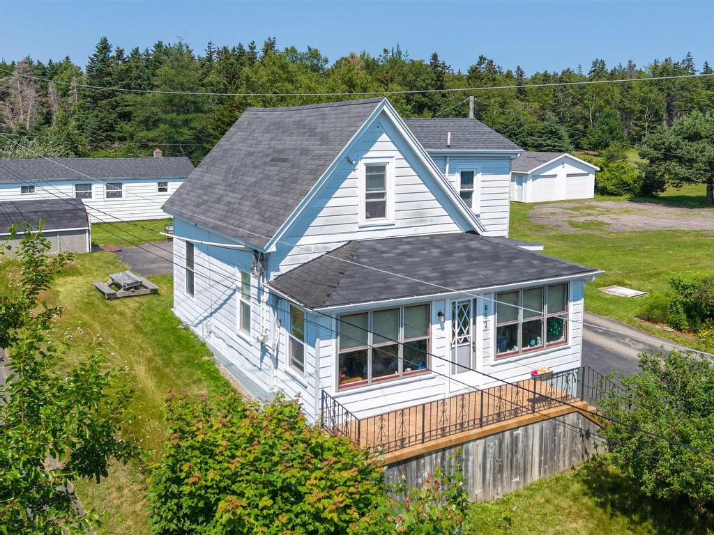 












652 Shore Road

,
Sydney Mines,




NS
B1V 1A1

