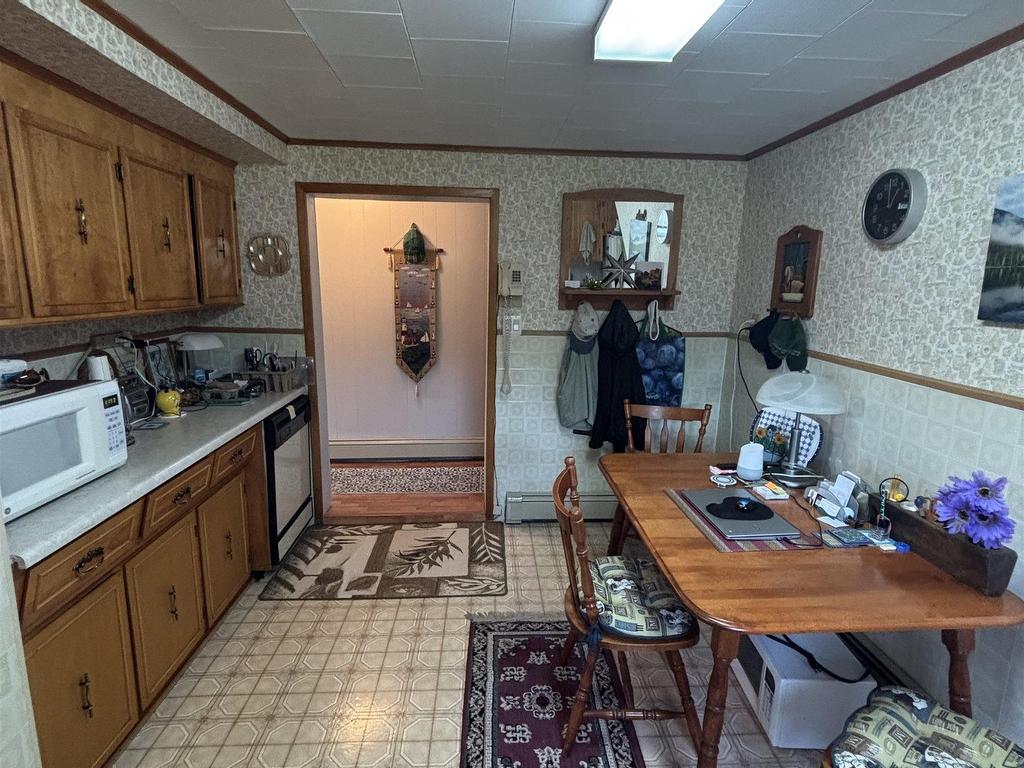 












652 Shore Road

,
Sydney Mines,




NS
B1V 1A1

