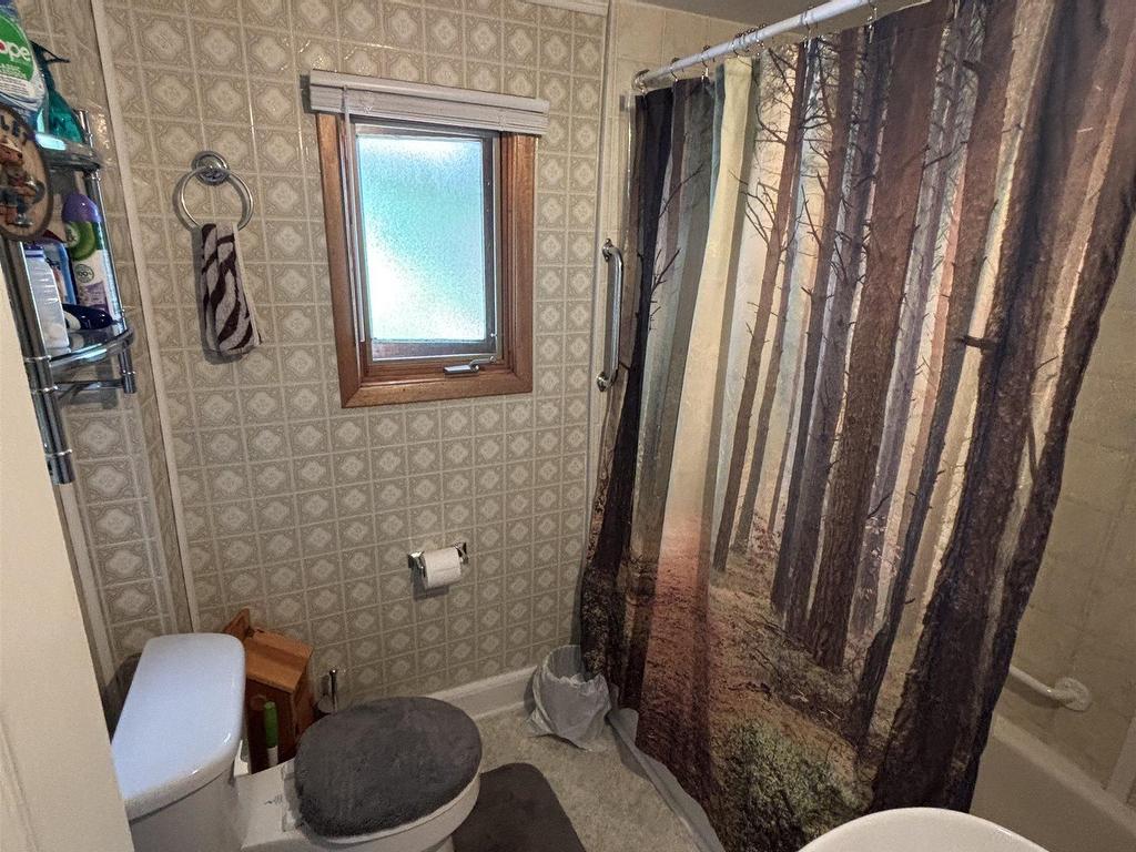 












652 Shore Road

,
Sydney Mines,




NS
B1V 1A1

