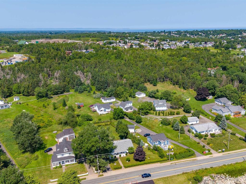 












652 Shore Road

,
Sydney Mines,




NS
B1V 1A1

