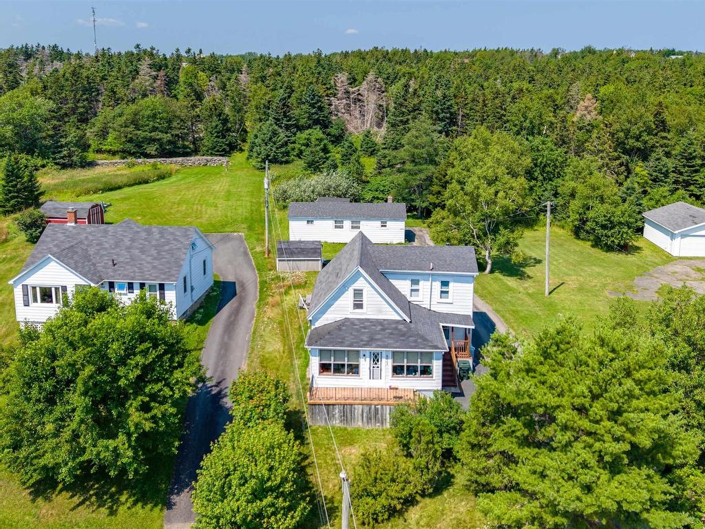 












652 Shore Road

,
Sydney Mines,




NS
B1V 1A1

