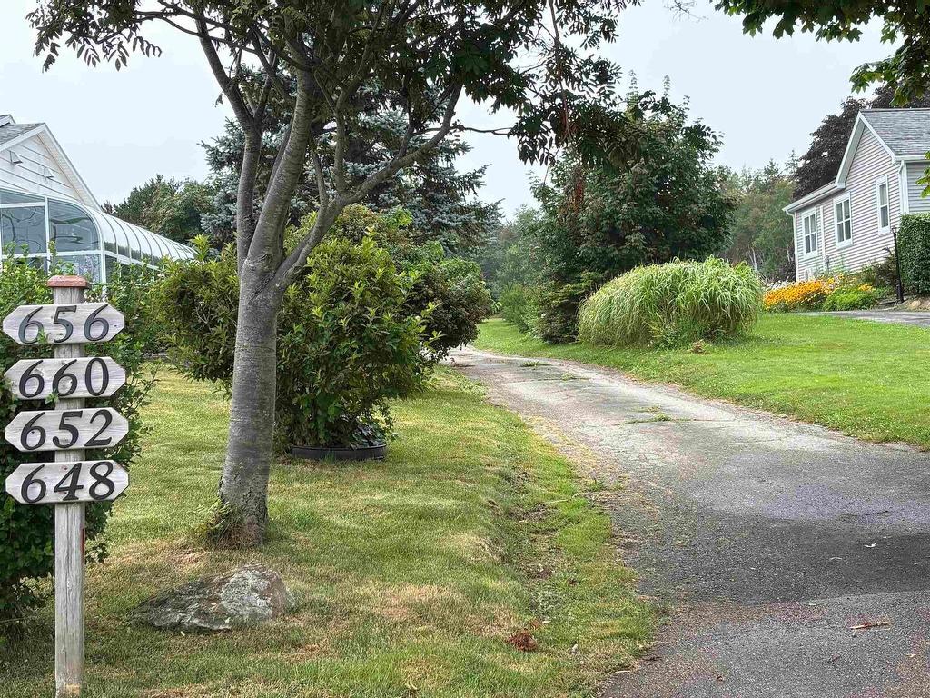 












652 Shore Road

,
Sydney Mines,




NS
B1V 1A1


