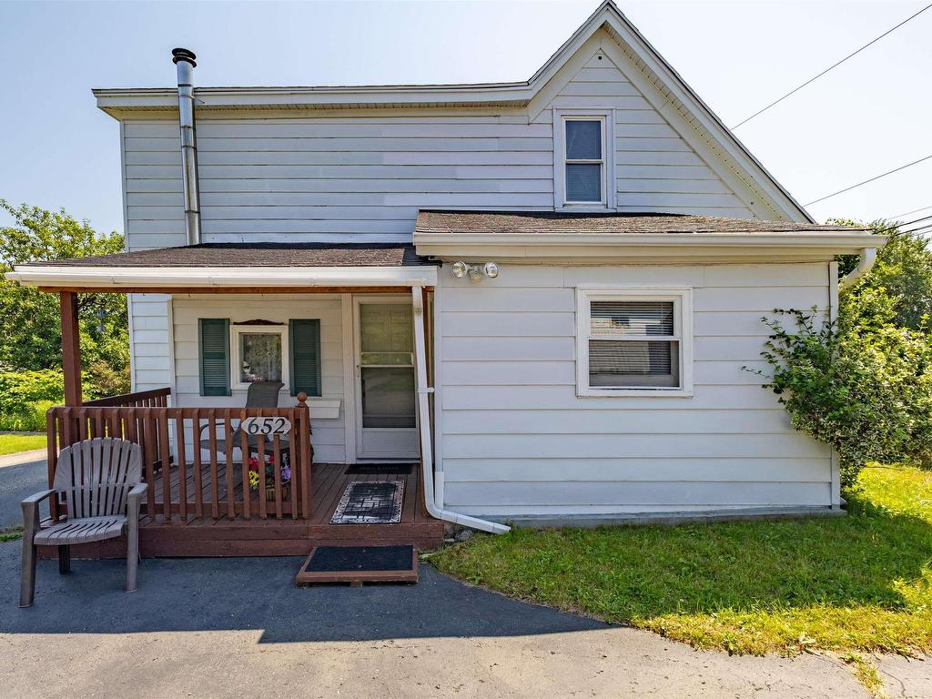 












652 Shore Road

,
Sydney Mines,




NS
B1V 1A1

