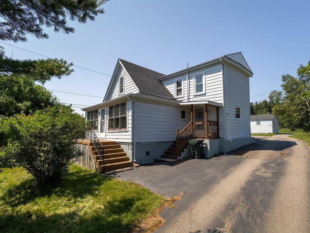












652 Shore Road

,
Sydney Mines,




NS
B1V 1A1

