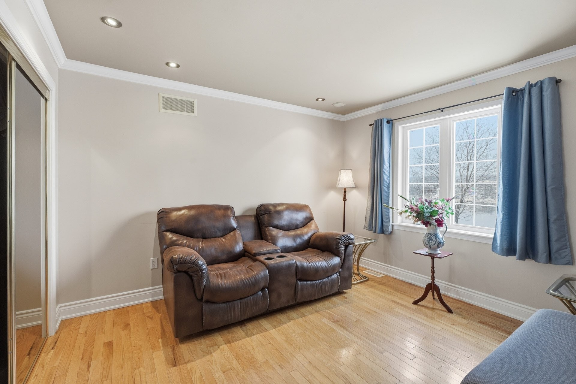 









21


Rue de l'Anse-aux-Bateaux

,
Gatineau (Hull),




QC
J8Z3P3

