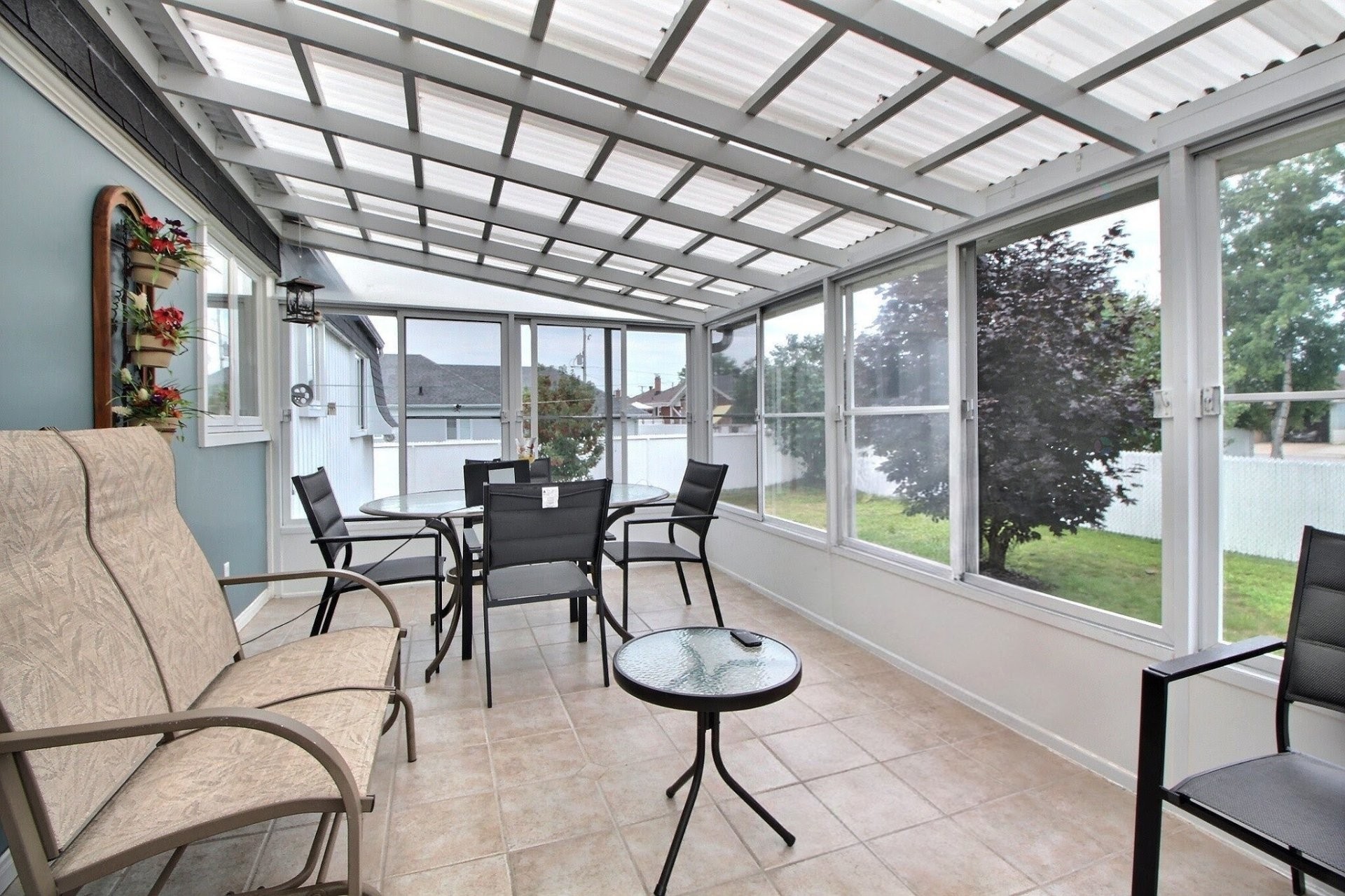 









270


122e Rue

,
Shawinigan,




QC
G9P3N2

