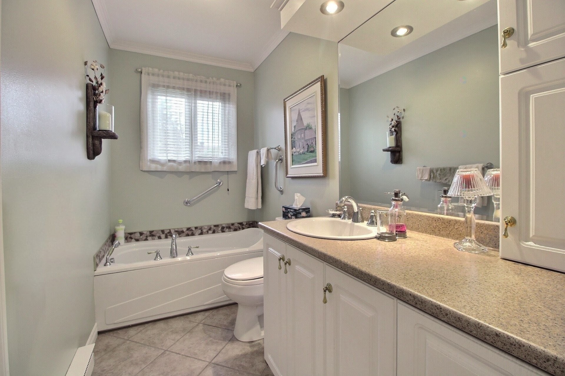 









270


122e Rue

,
Shawinigan,




QC
G9P3N2


