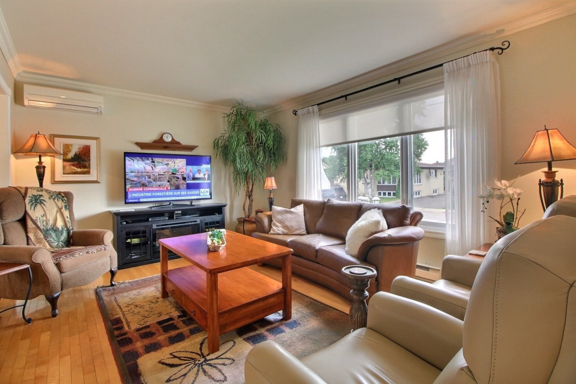 









270


122e Rue

,
Shawinigan,




QC
G9P3N2

