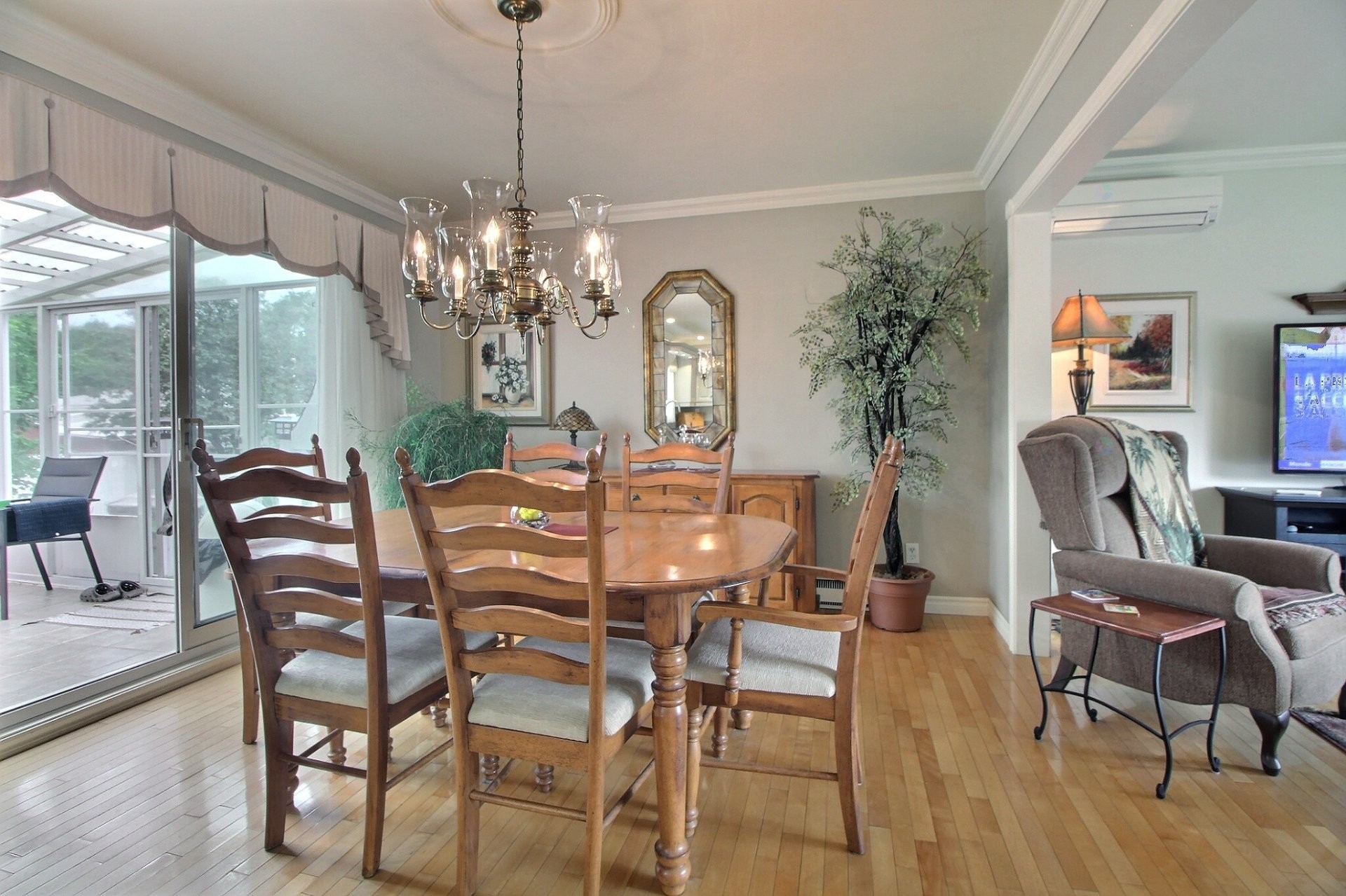









270


122e Rue

,
Shawinigan,




QC
G9P3N2


