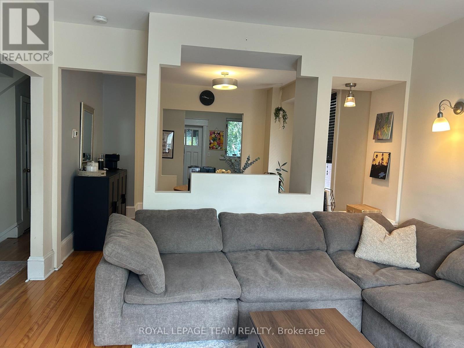 












B - 427 SUNNYSIDE AVENUE

,
Ottawa,




Ontario
K1S0S6

