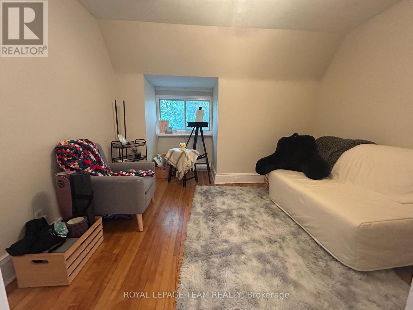 












B - 427 SUNNYSIDE AVENUE

,
Ottawa,




Ontario
K1S0S6

