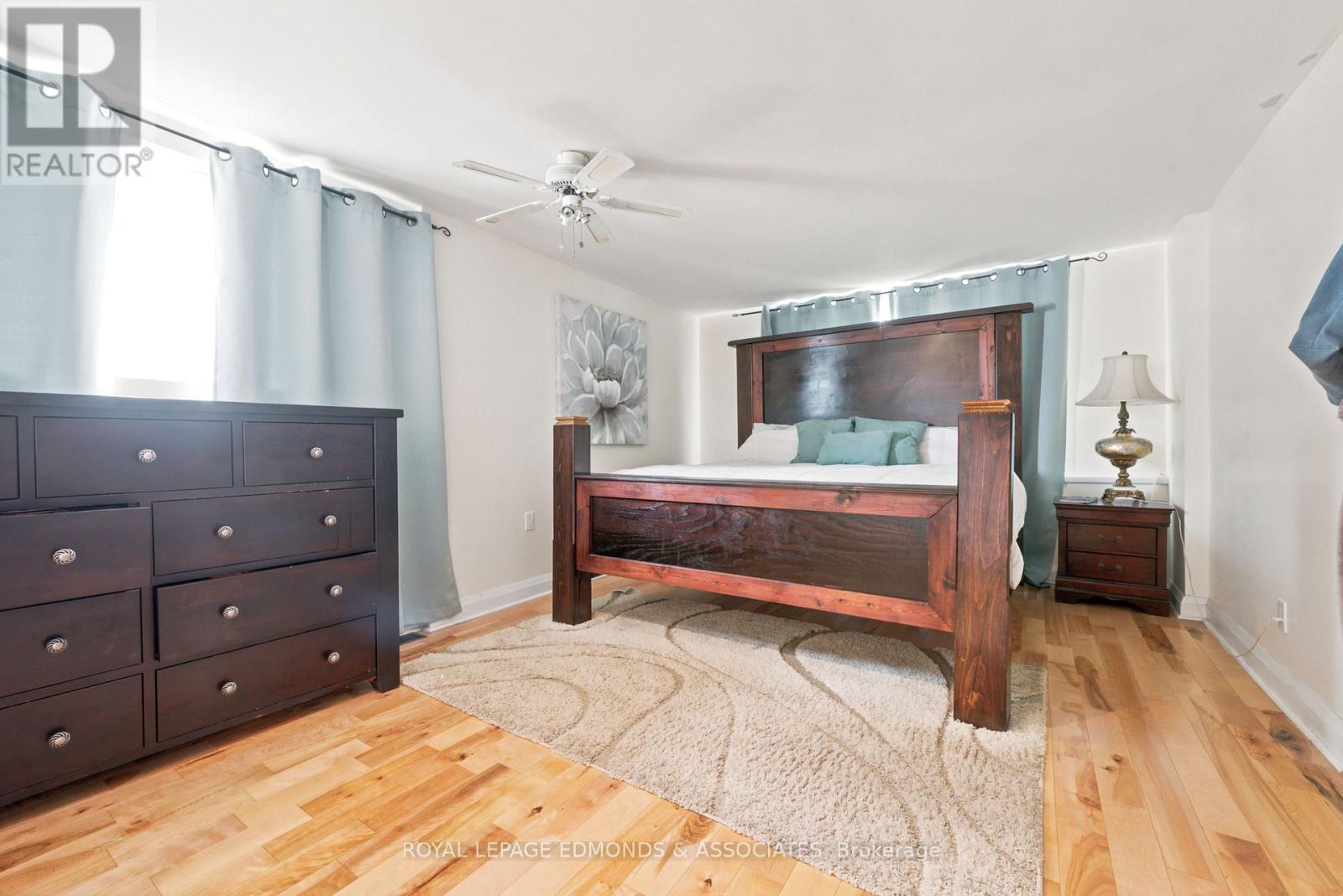 












734 FRONT STREET

,
Pembroke,




Ontario
K8A6J6

