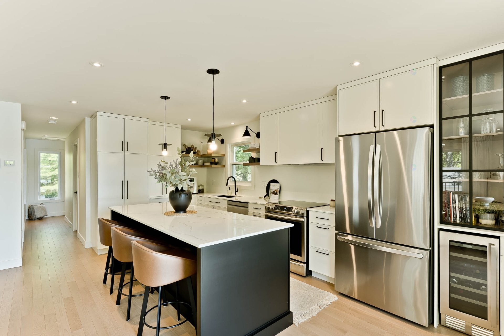 









375


Rue des Sapins

,
Sainte-Catherine-de-Hatley,




QC
J0B1W0


